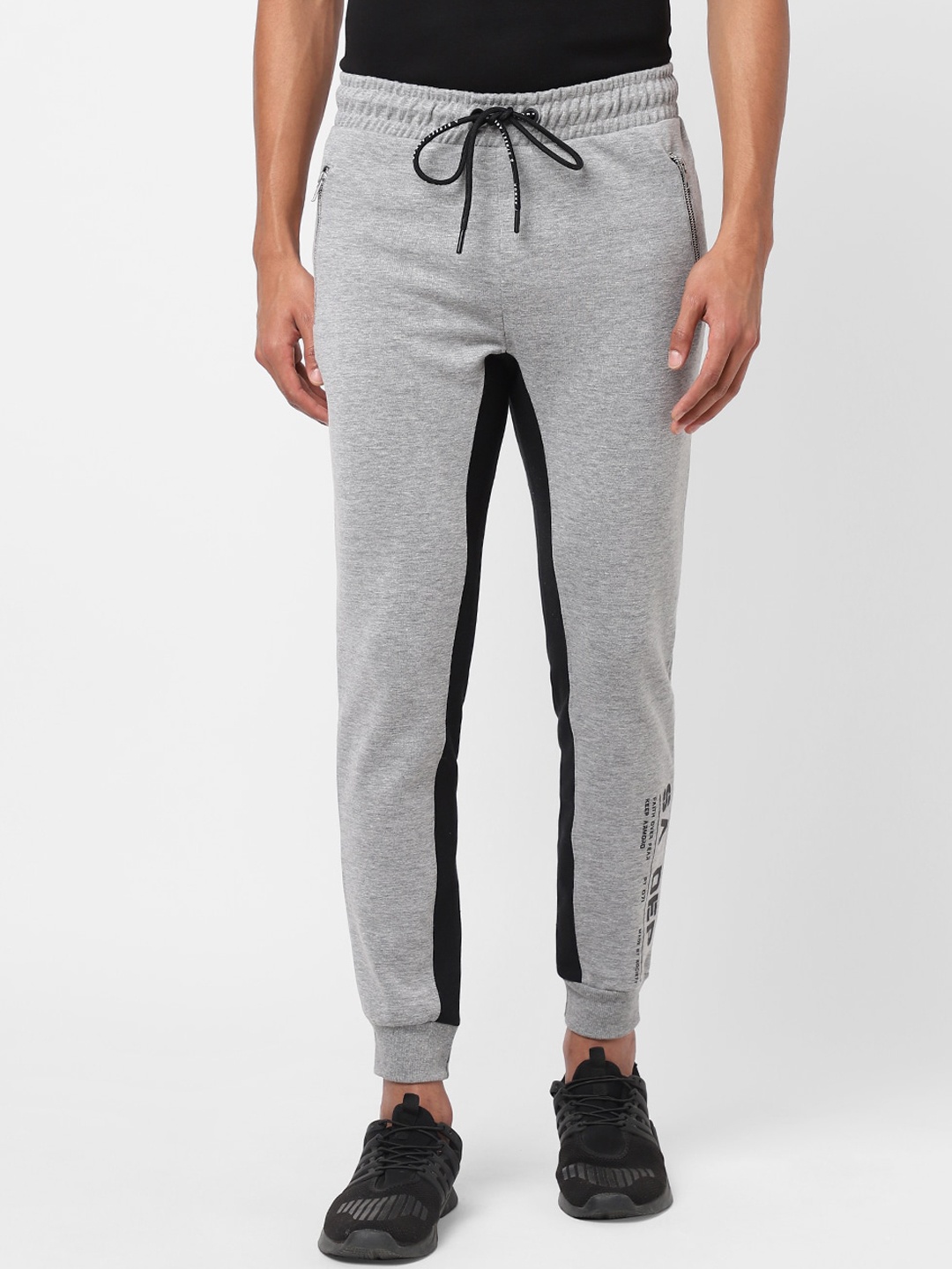 

Street Armor by Pantaloons Men Grey Solid Cotton Track Pants