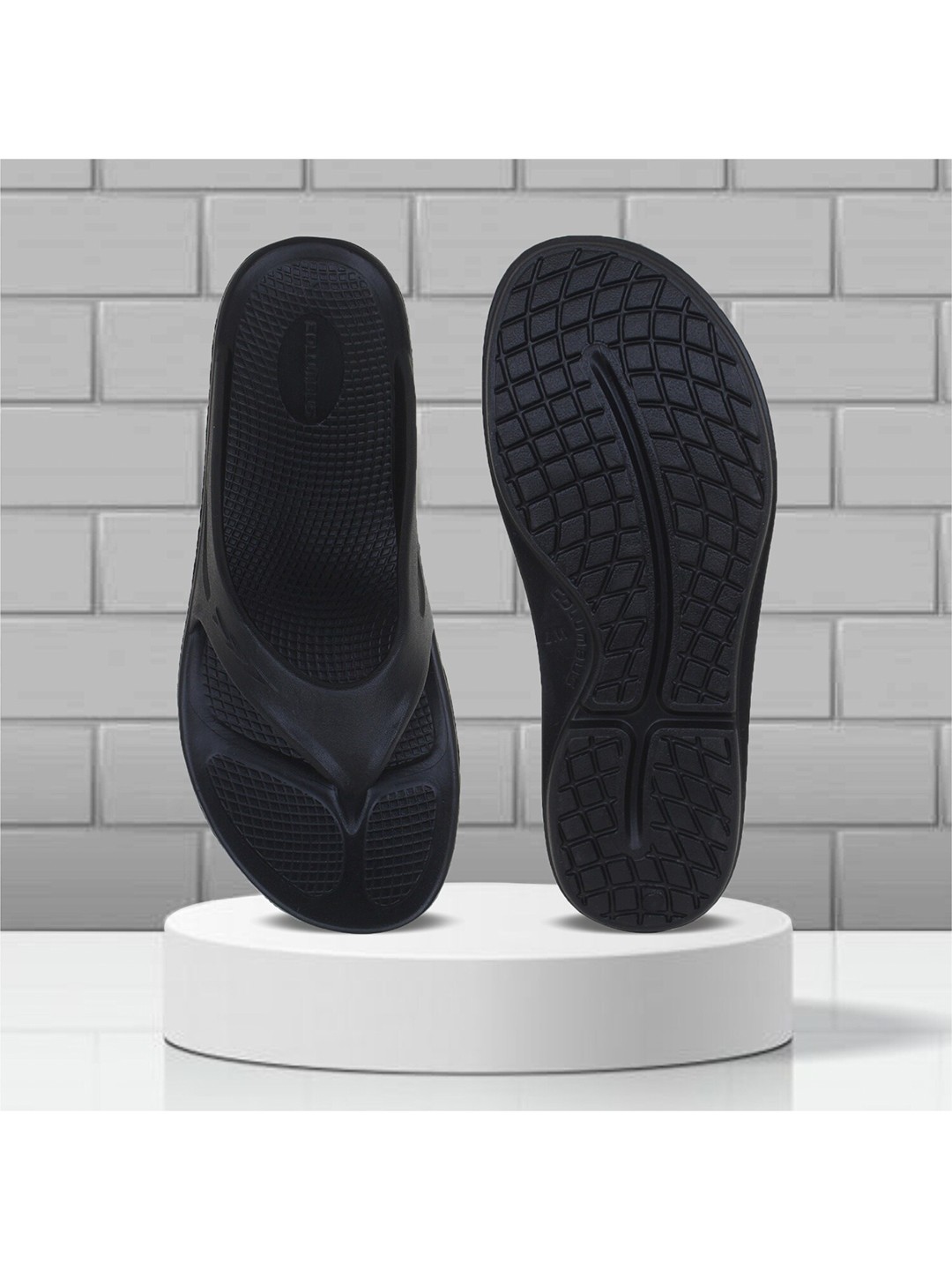 

Columbus Women Black Slip-On Flip-Flop