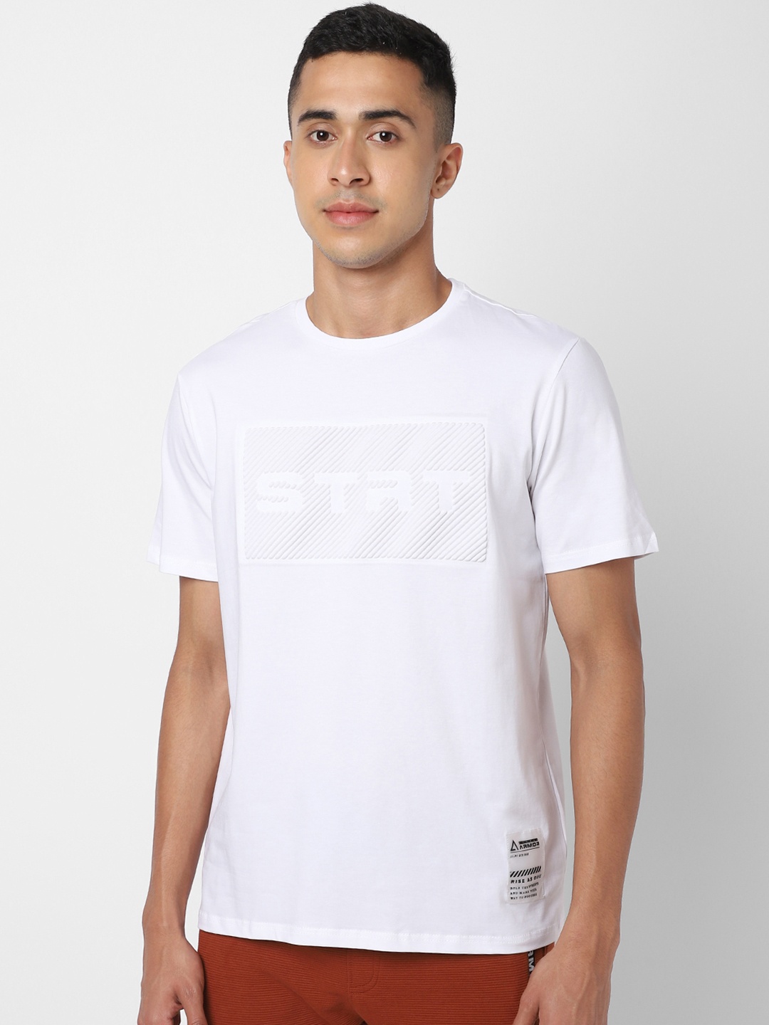 

Street Armor by Pantaloons Men White Typography Printed T-shirt