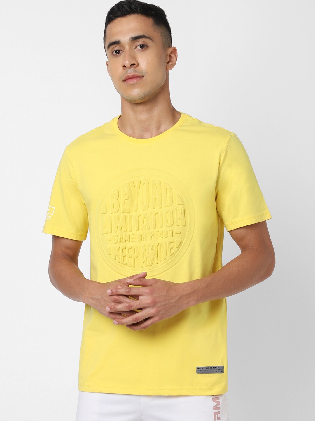 

Street Armor by Pantaloons Men Yellow Typography Printed T-shirt