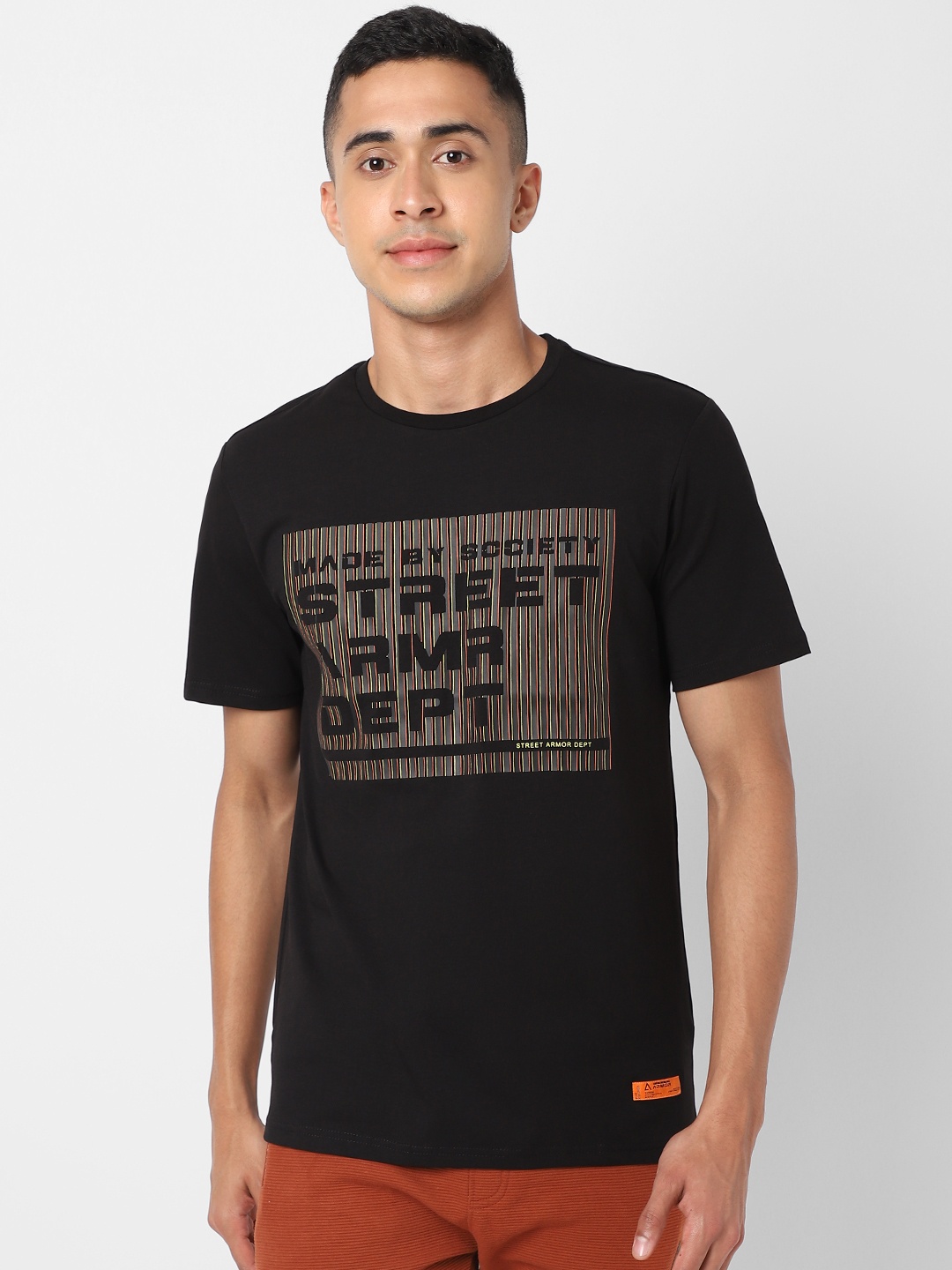 

Street Armor by Pantaloons Men Black Typography Printed Cotton T-shirt