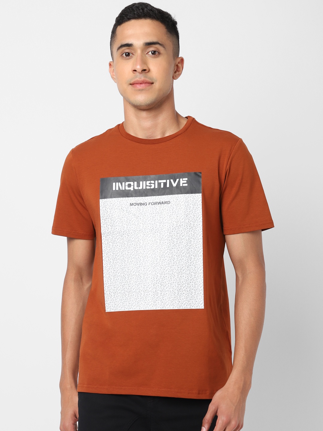 

Street Armor by Pantaloons Men Brown Typography Printed Cotton T-shirt