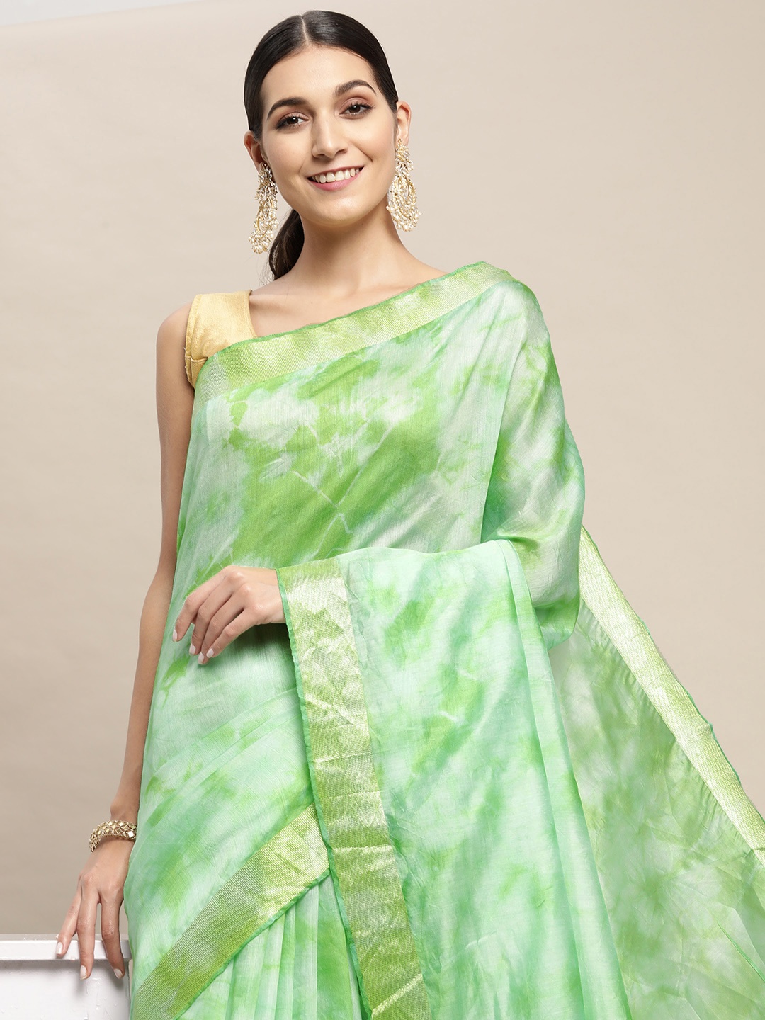 

swatika Green & Golden Tie and Dye Pure Silk Bhagalpuri Saree