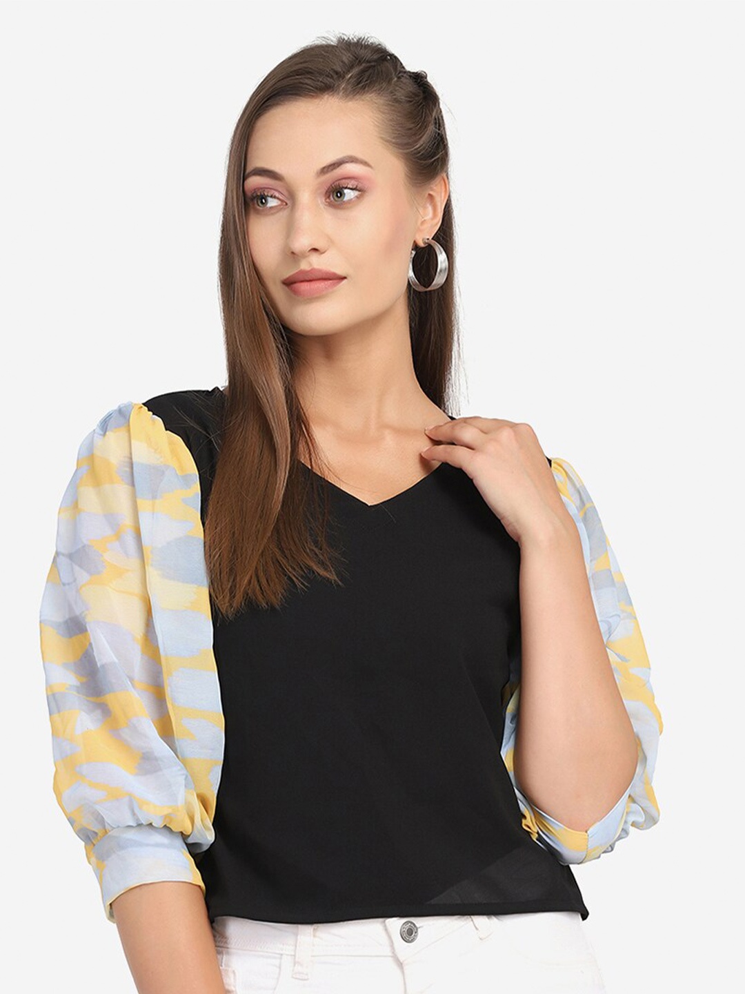 

SAKIA Women Black V-Neck Puffed Sleeves Top