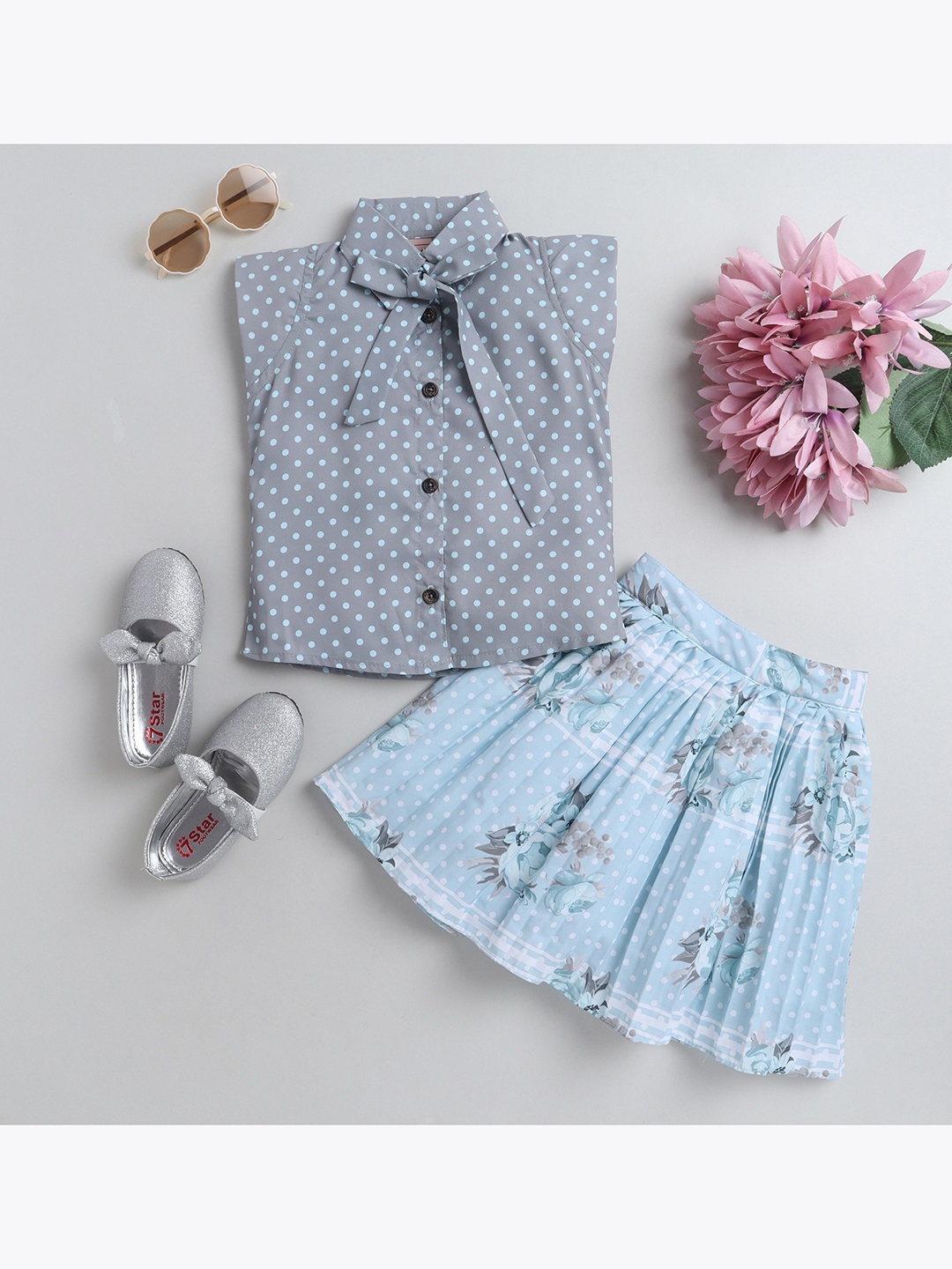 

The Magic Wand Girls Blue & Grey 2 Piece Printed Clothing Set