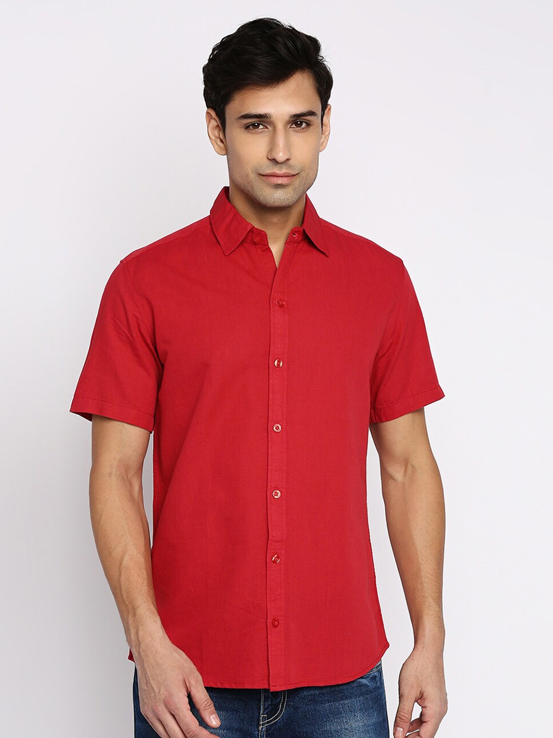 

MOD ECRU Men Red Solid Straight Slim Fit Casual Shirt