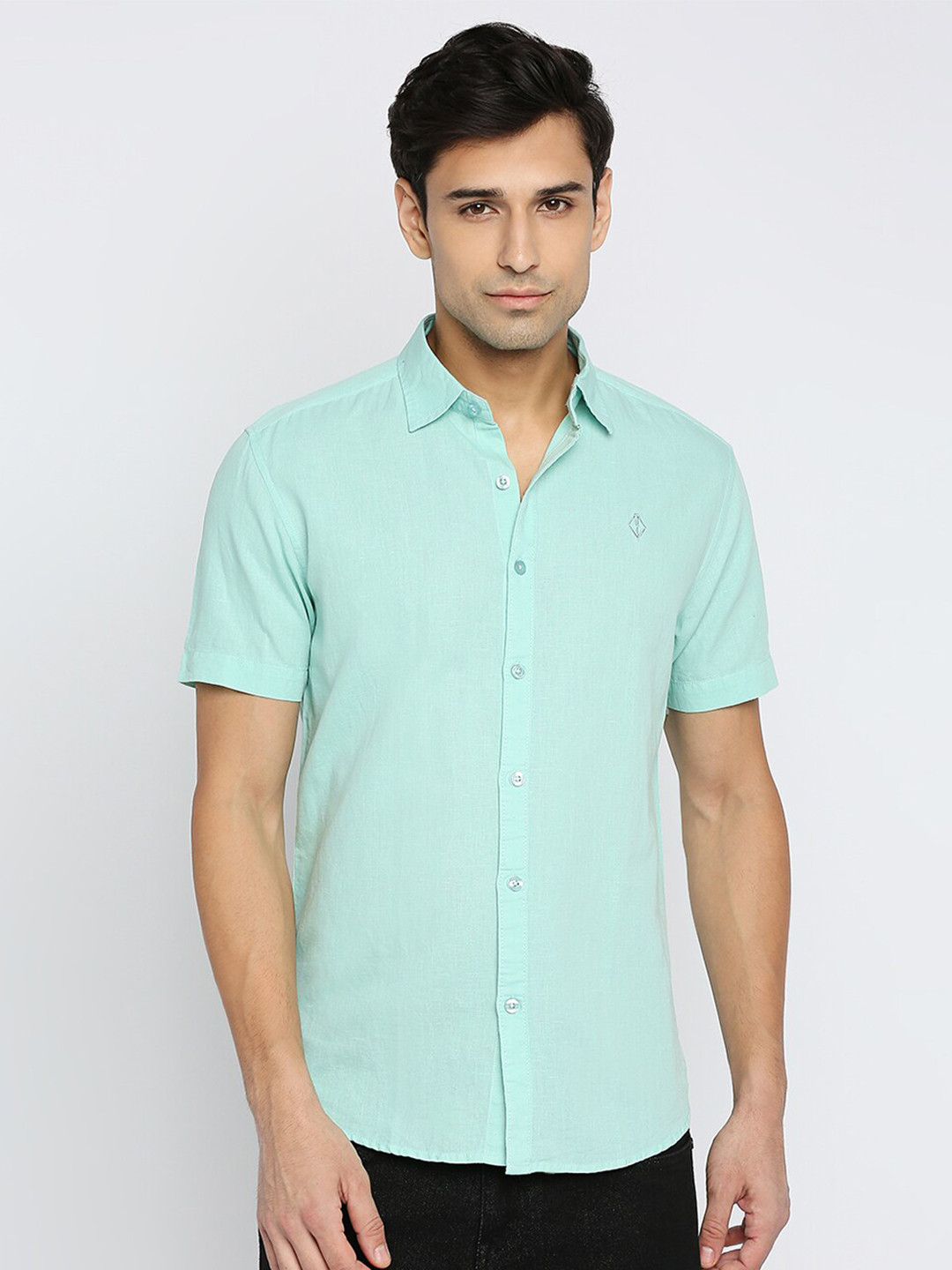 

MOD ECRU Men Green Straight Slim Fit Casual Shirt