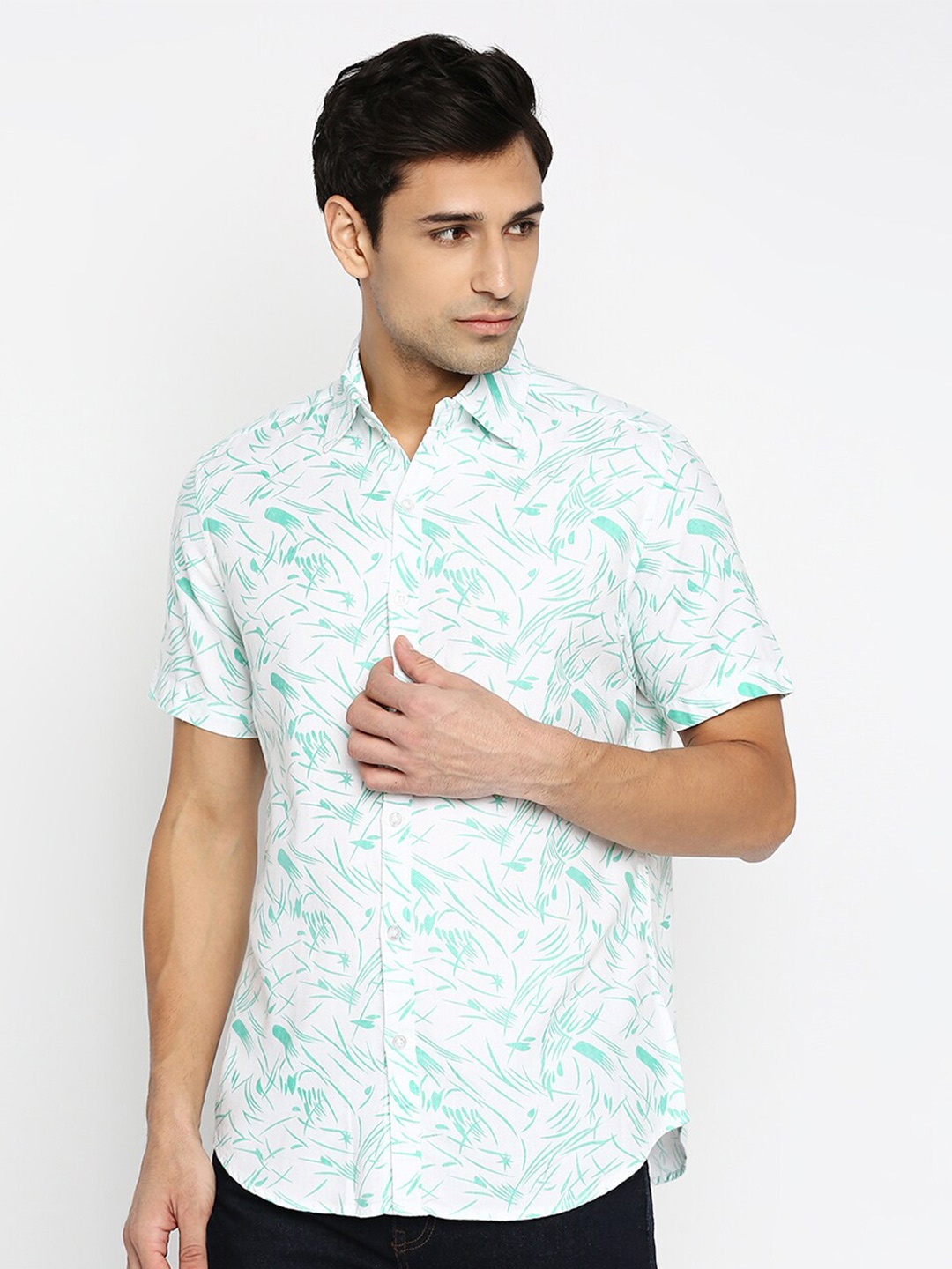 

MOD ECRU Men White Straight Slim Fit Floral Printed Casual Shirt