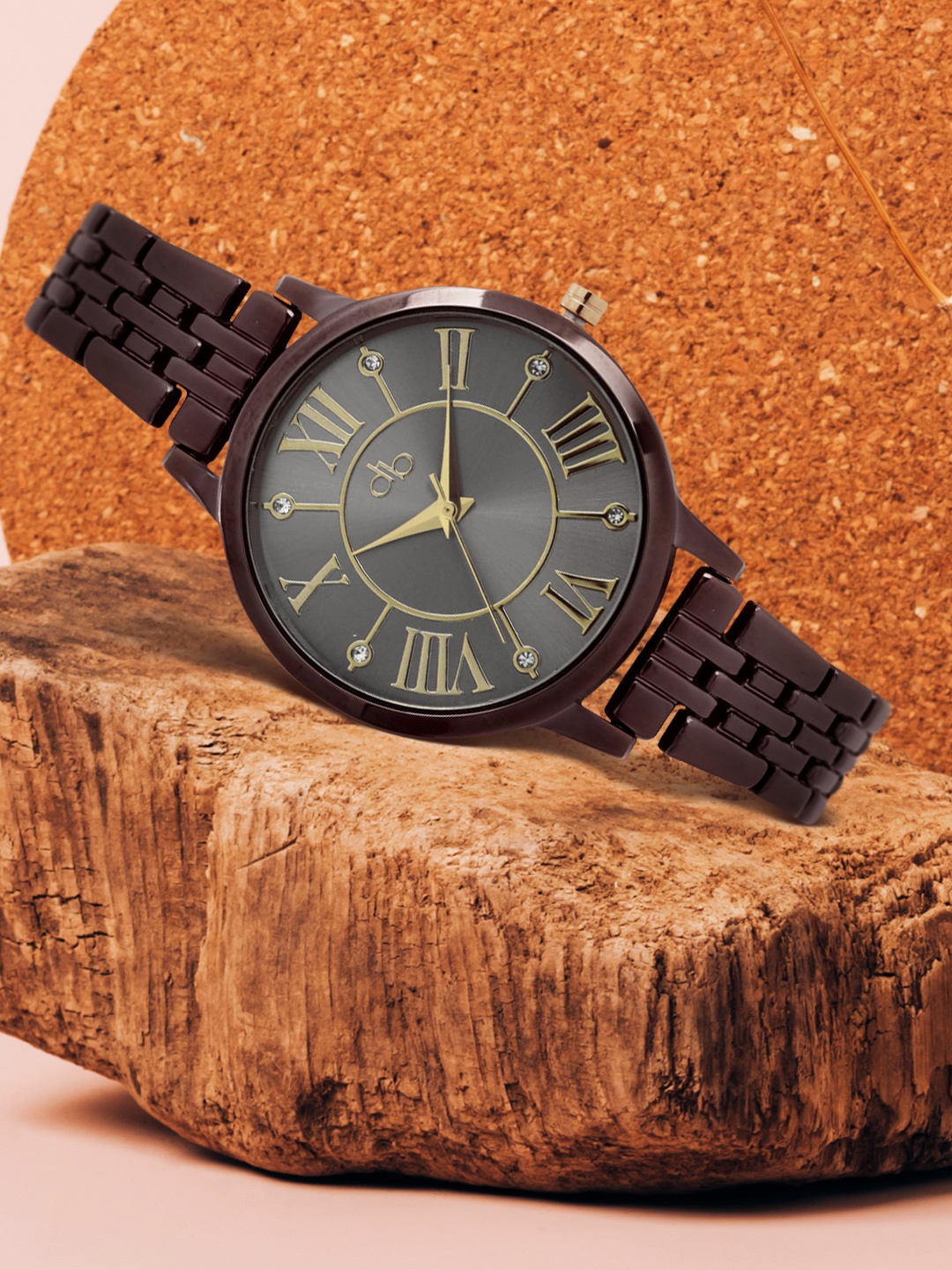 

DressBerry Women Gunmetal-Toned Analogue Watch DB17-4C, Metallic