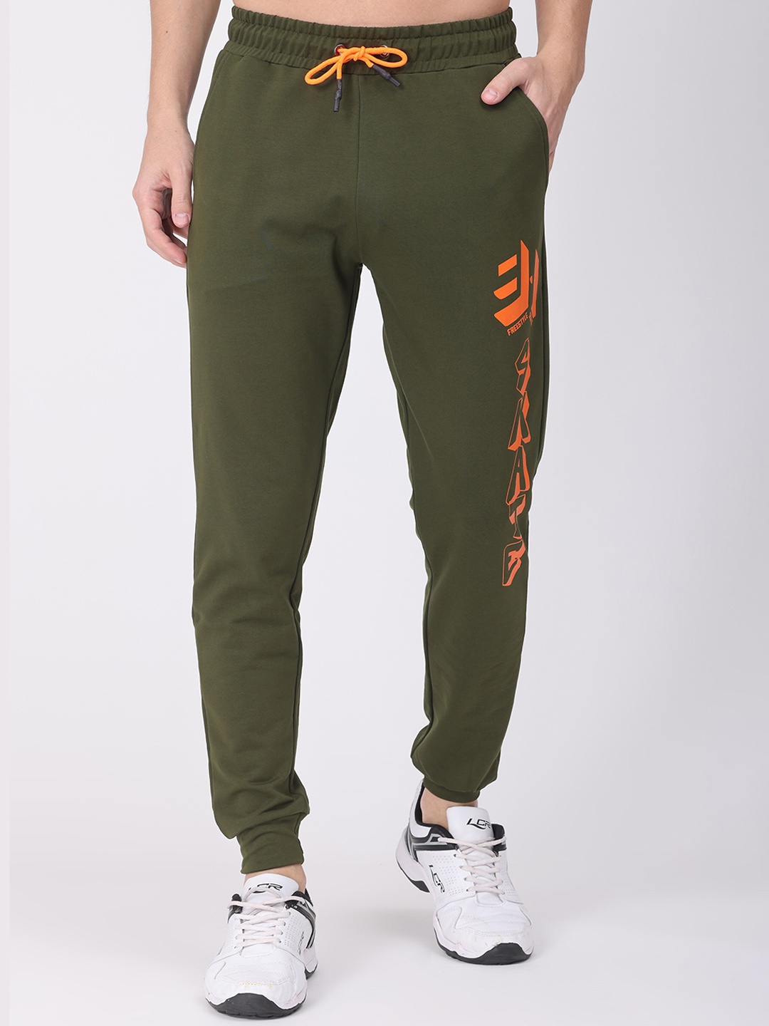 

POLONIUM Men Olive Green Solid Jogger Track Pant