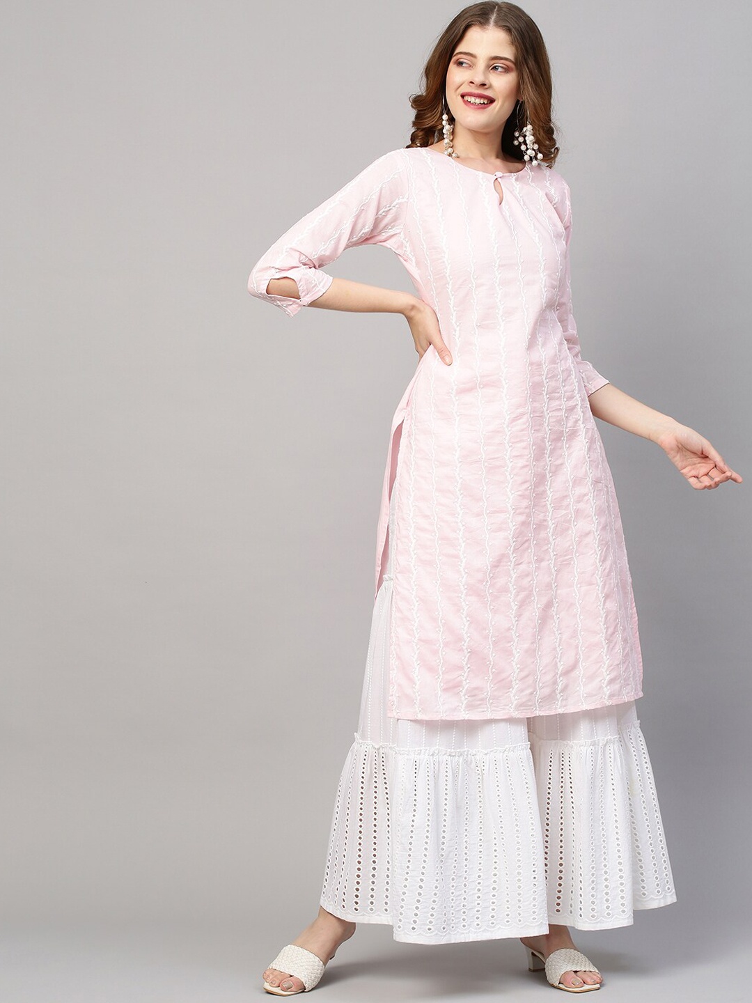 

FASHOR Women Pink Floral Keyhole Neck Thread Work Cotton Kurta