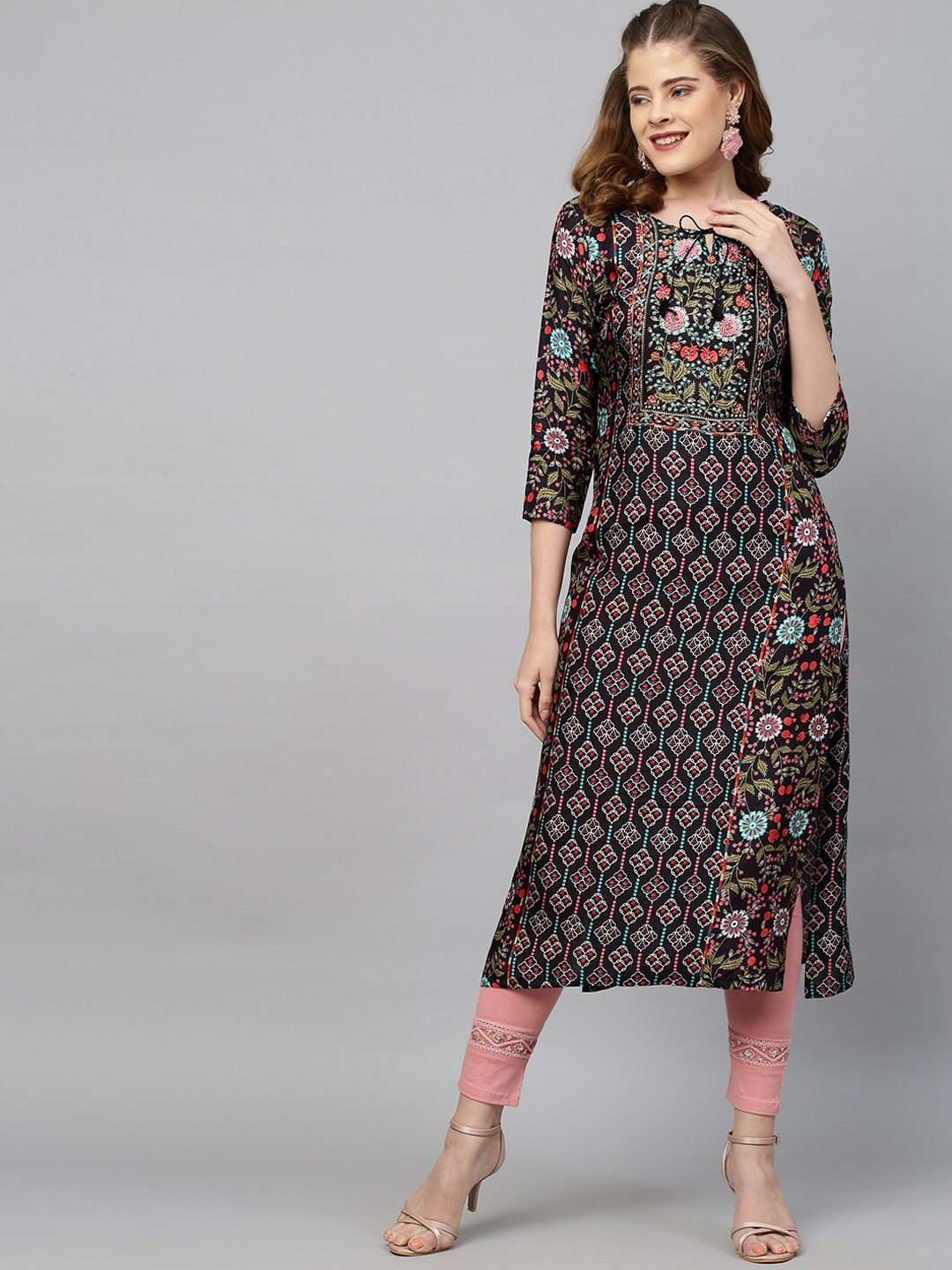 

FASHOR Women Black Ethnic Motifs Printed Keyhole Neck Cold-Shoulder Sleeves Thread Work Kurta