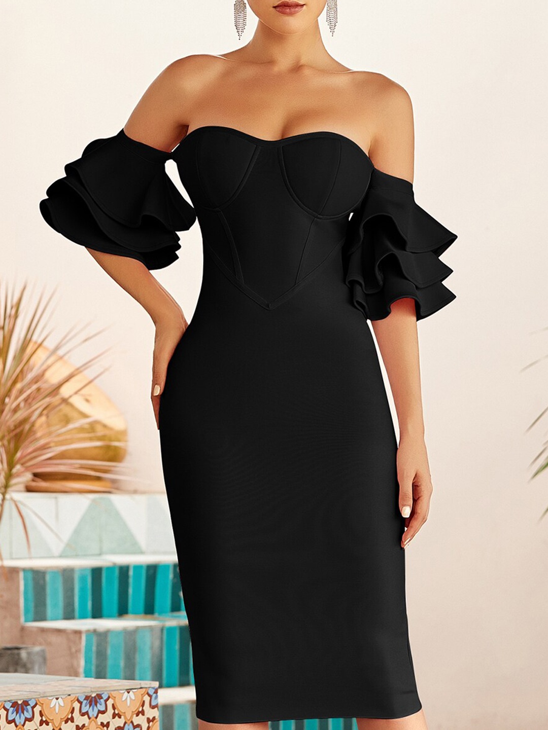 

URBANIC Black Off-Shoulder Bodycon Dress