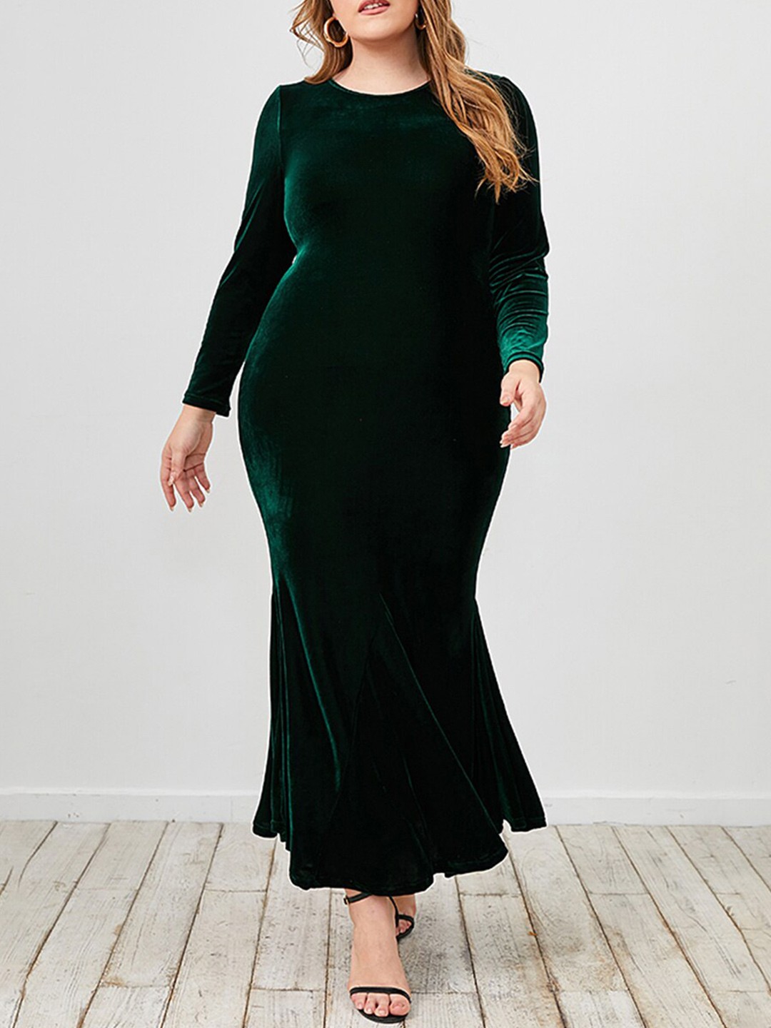 

URBANIC Green Bodycon Maxi Fishtail Dress
