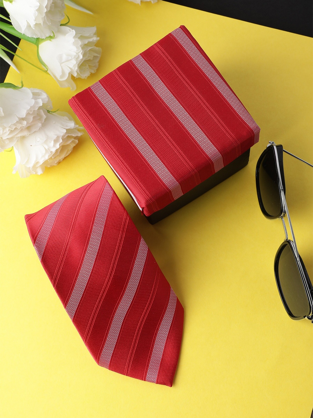 

Alvaro Castagnino Men Red & White Striped Broad Tie
