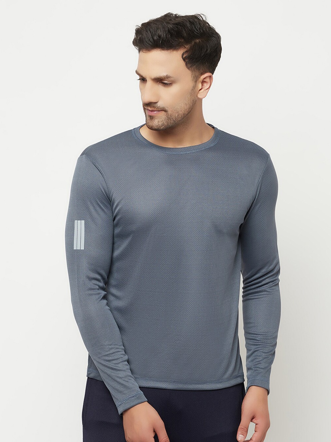 

ELEGANCE Men Grey Solid Slim Fit Running T-shirt
