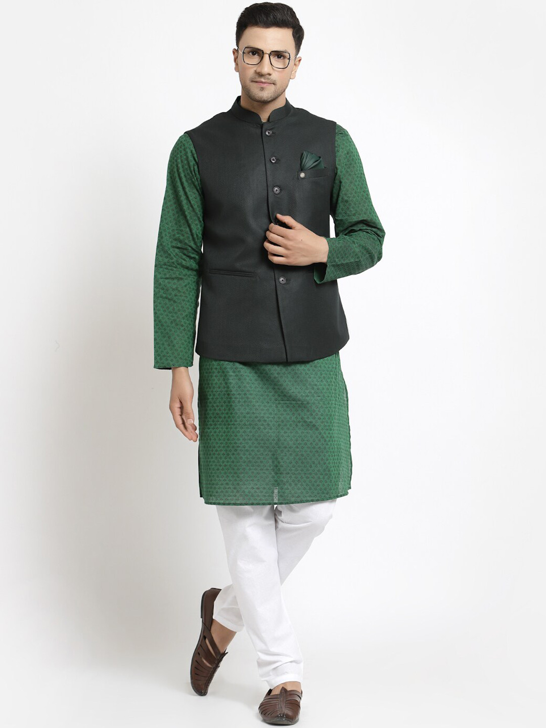 

MOHANLAL SONS Men Green Pure Cotton Kurta with Churidar & Nehru Jacket