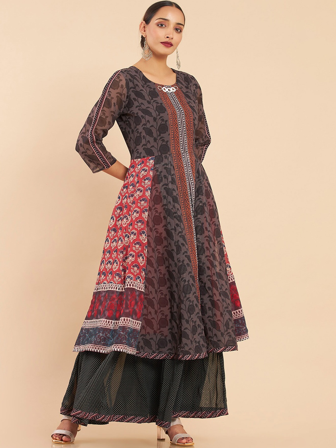 

Soch Women Grey Embroidered Georgette Anarkali Kurta