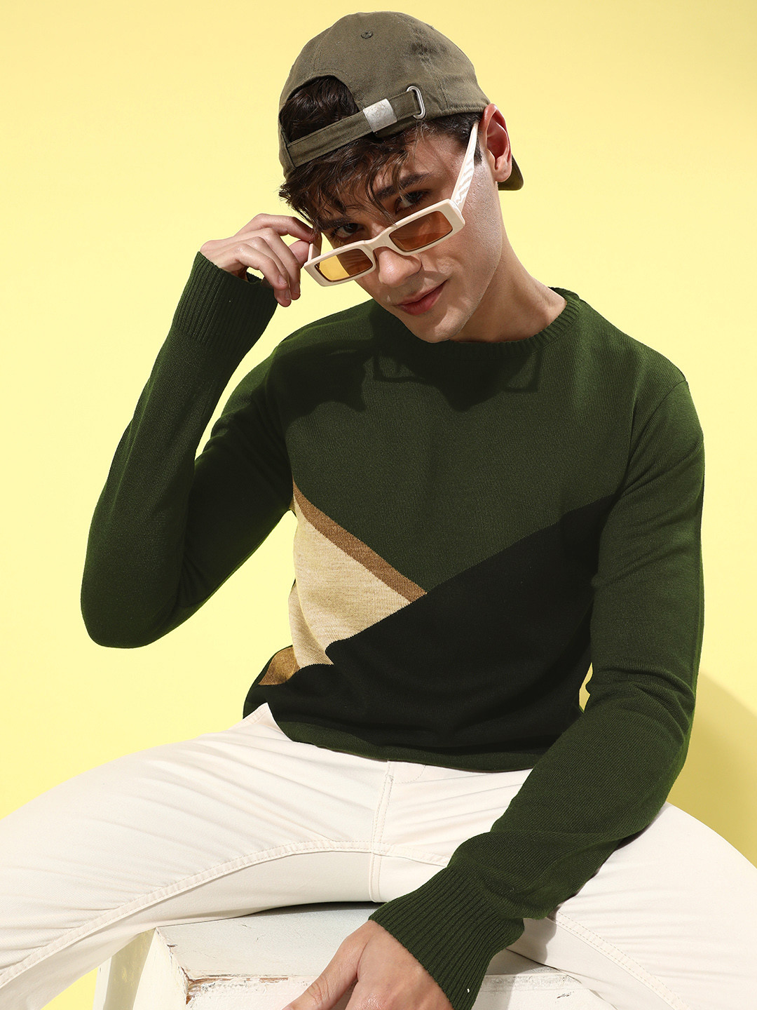 

Mast & Harbour Men Colourblocked Pullover, Olive