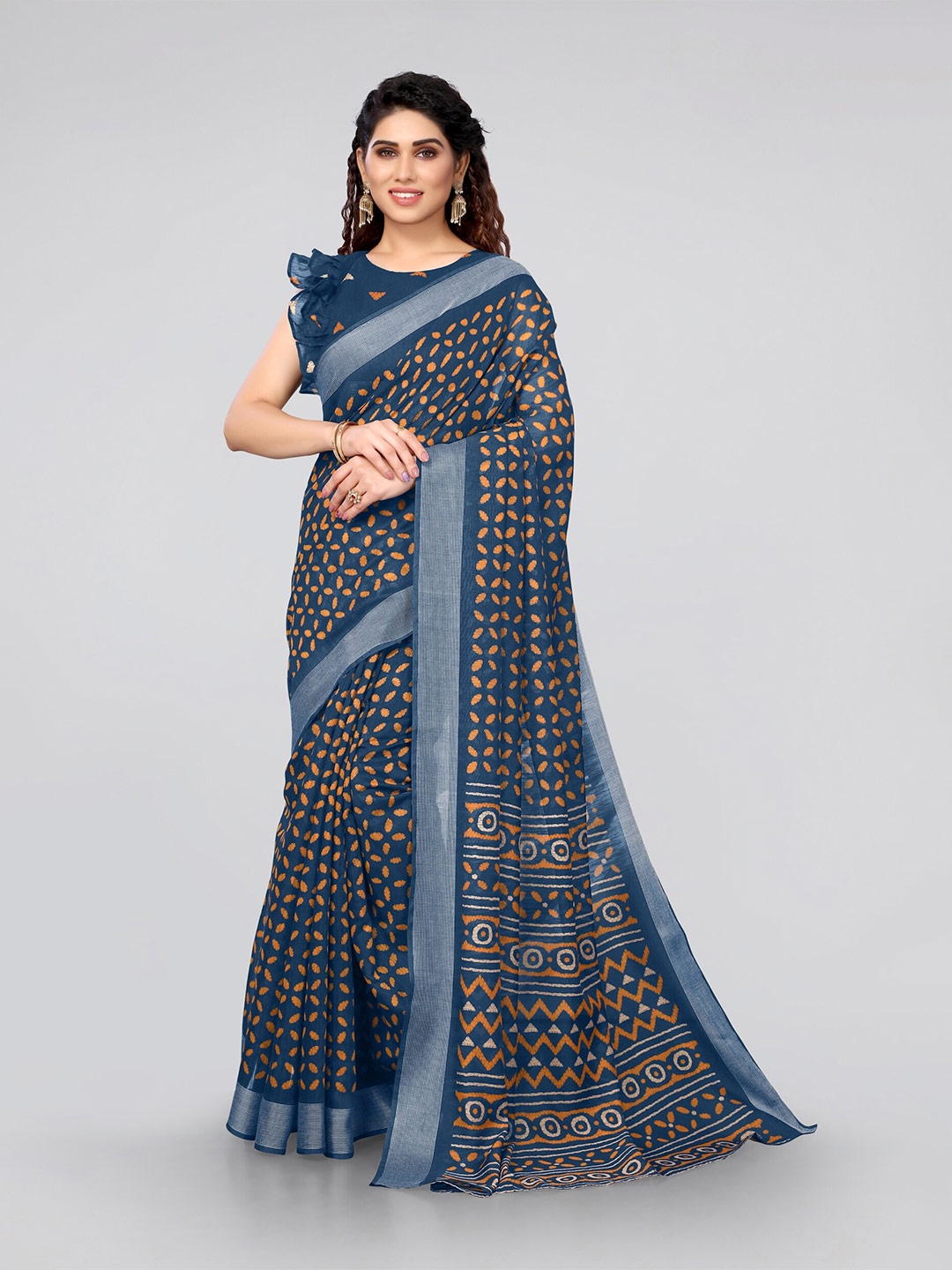 

MIRCHI FASHION Navy Blue & Silver-Toned Block Print Saree