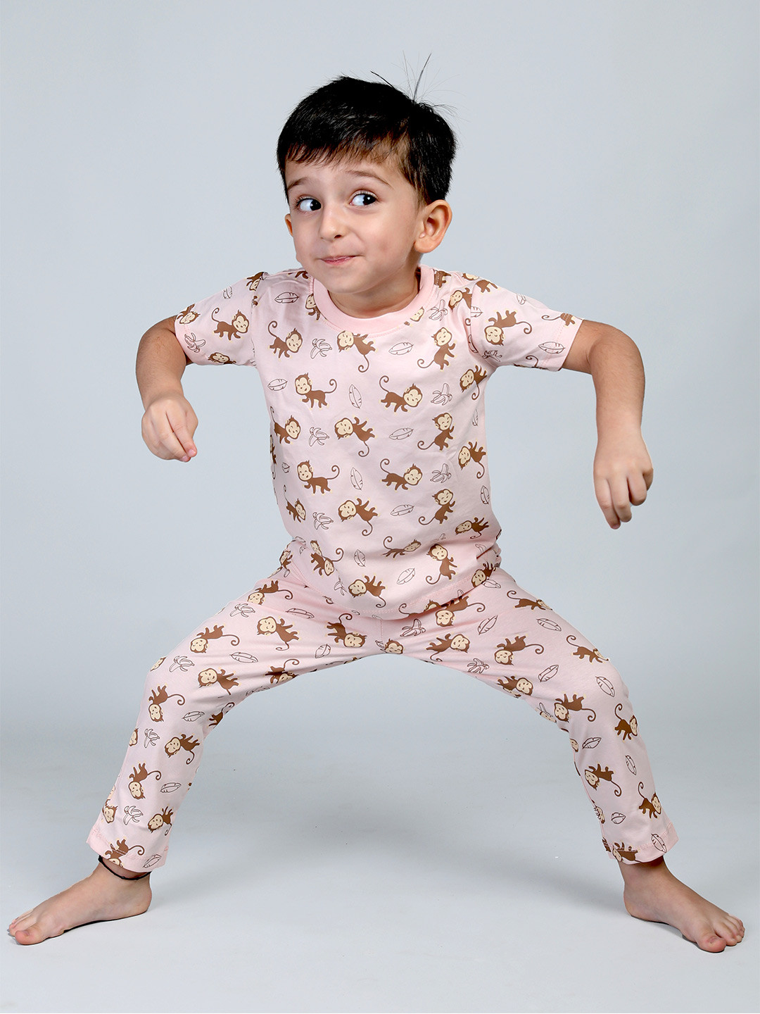 

Cuddles for Cubs Unisex Kids Pink & Brown Printed Night suit