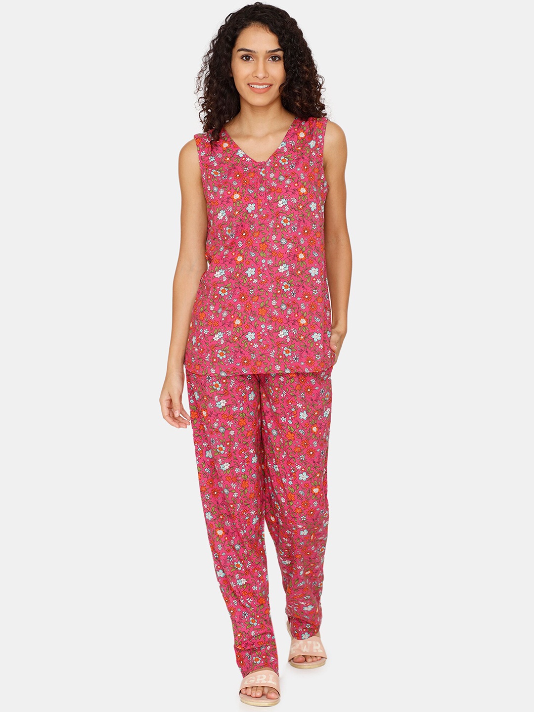 

Zivame Women Pink & Green Printed Night suit