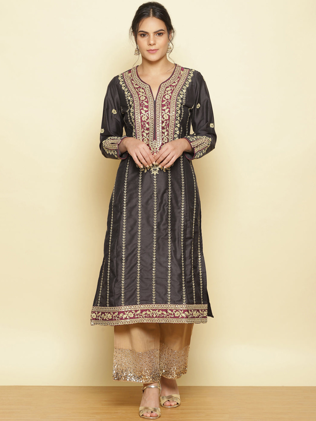 

Lakshita Women Grey Ethnic Motifs Kurta
