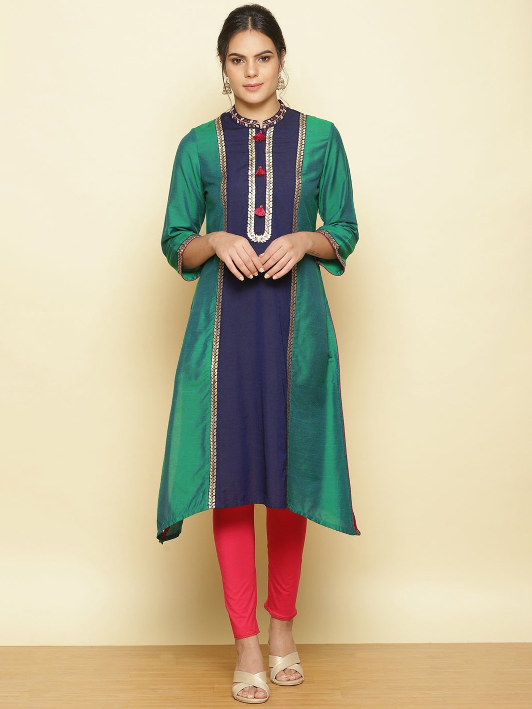 

Lakshita Women's Blue Thread Work Kurta