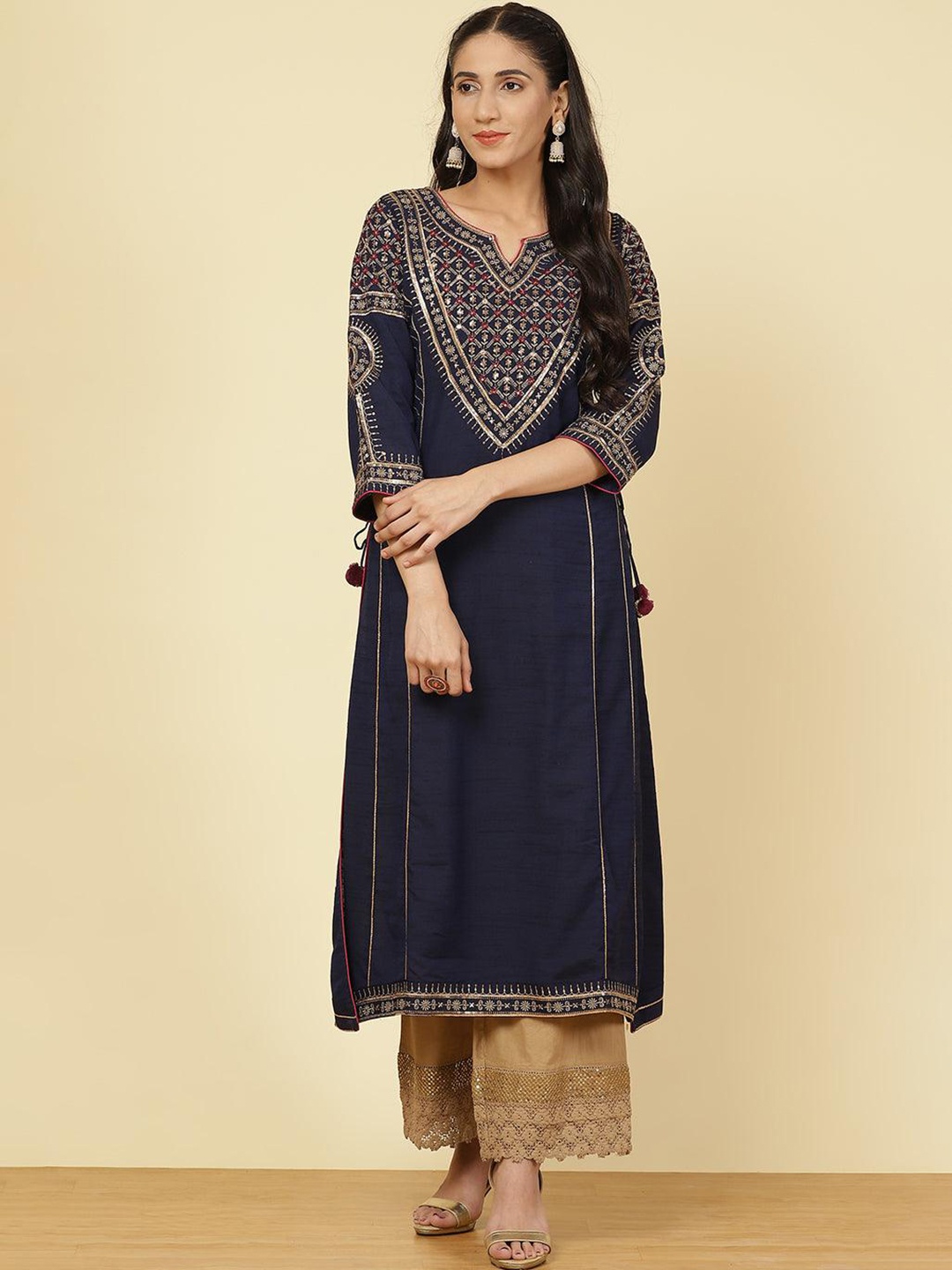 

Lakshita Women's Geometric Yoke Design Flared Sleeves Thread Work Kurta, Blue