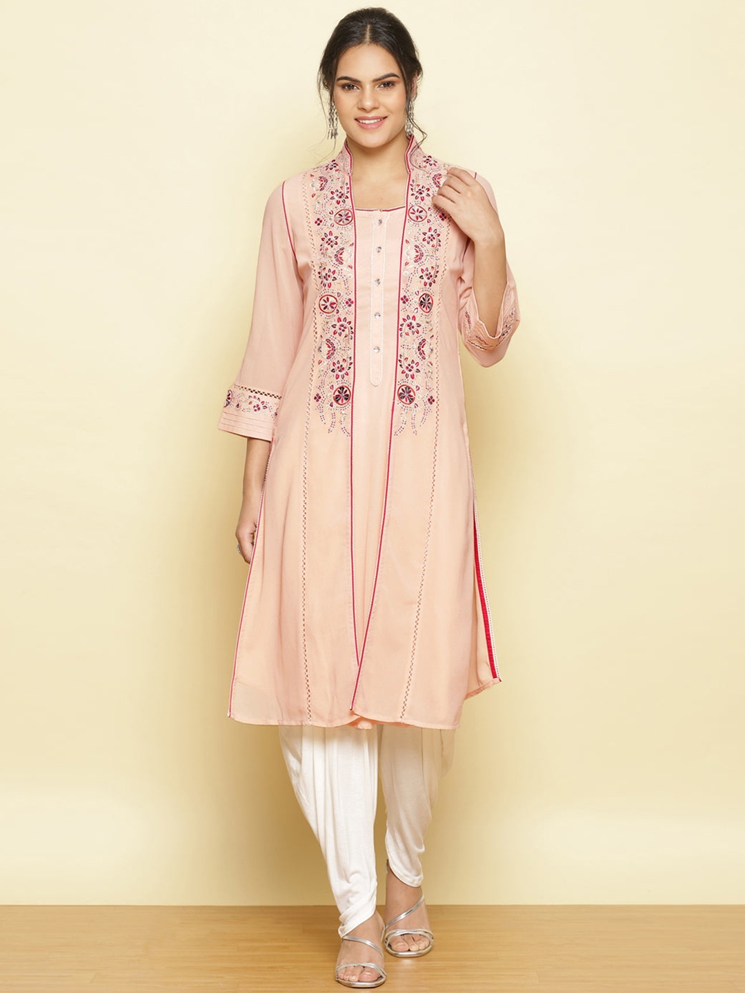 

Lakshita Women Peach-Coloured Thread Work Crepe Kurta