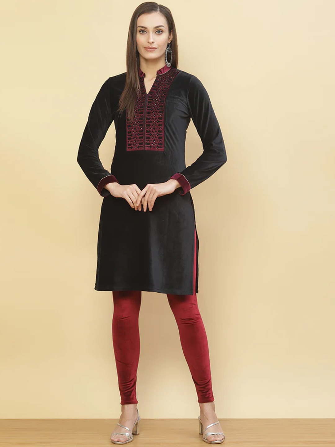 

Lakshita Women Charcoal Yoke Design Velvet Kurta