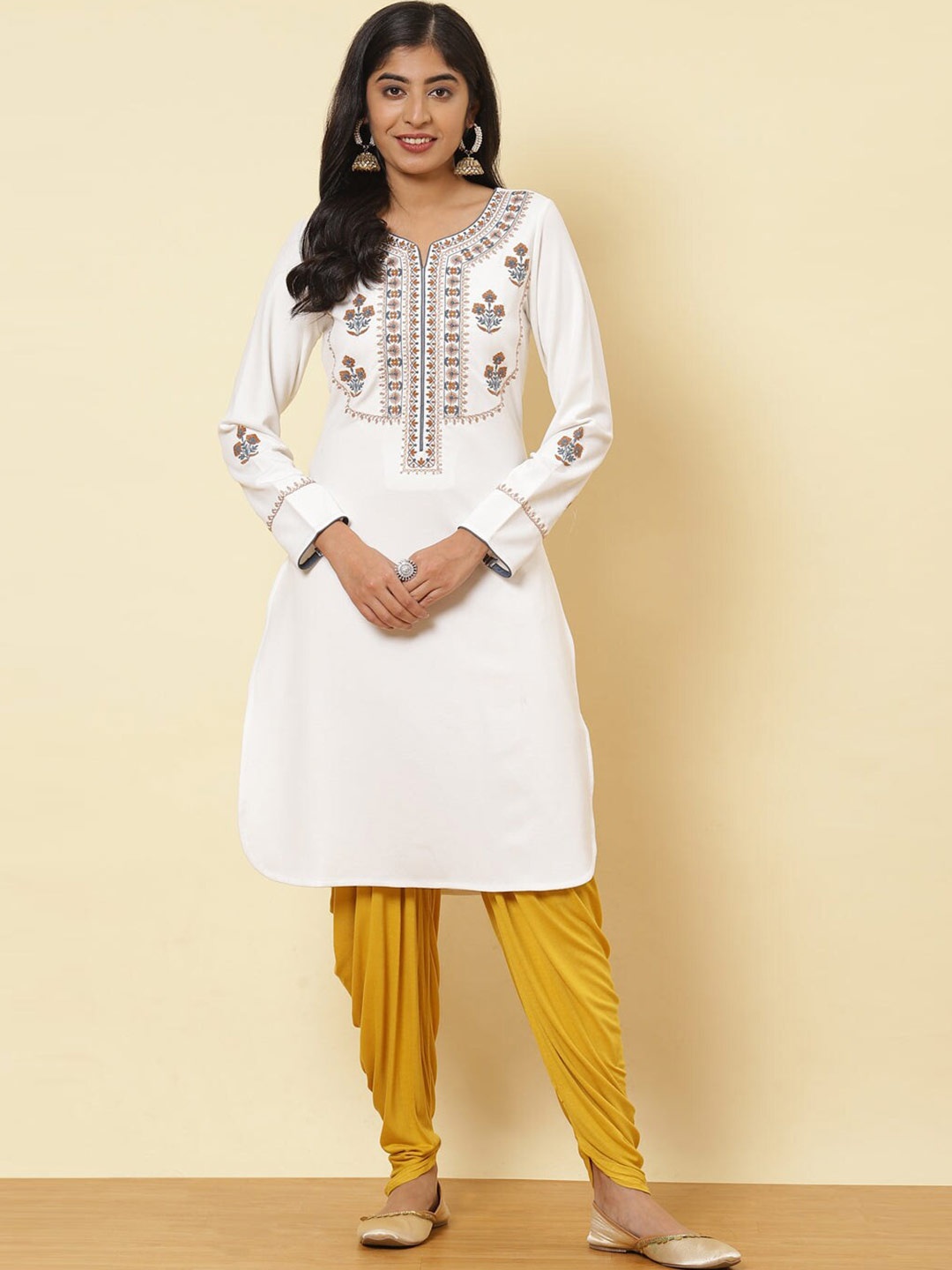 

Lakshita Women White & Blue Embroidered Thread Work Kurta