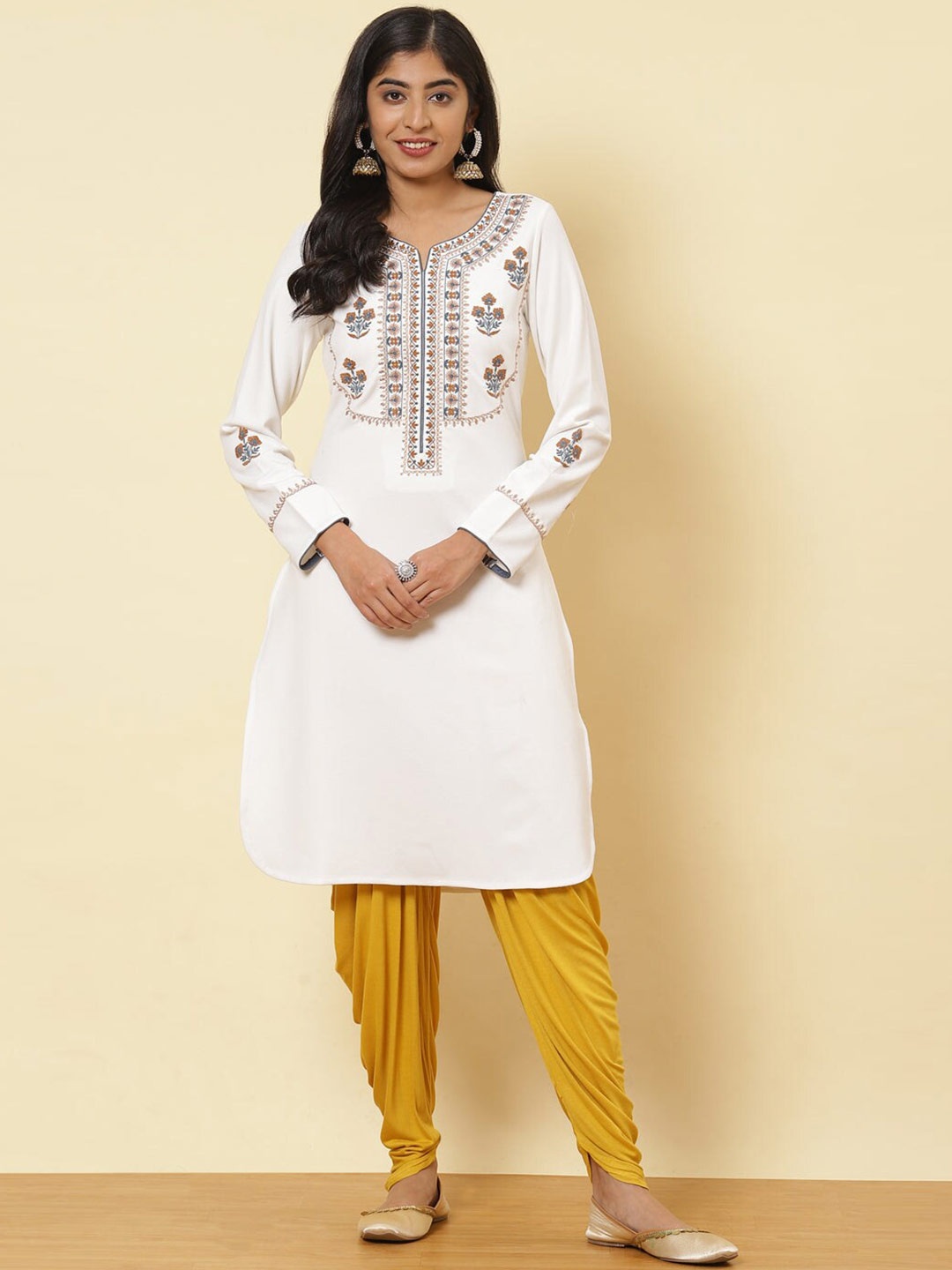 

Lakshita Women White Ethnic Motifs Yoke Design Thread Work Kurta