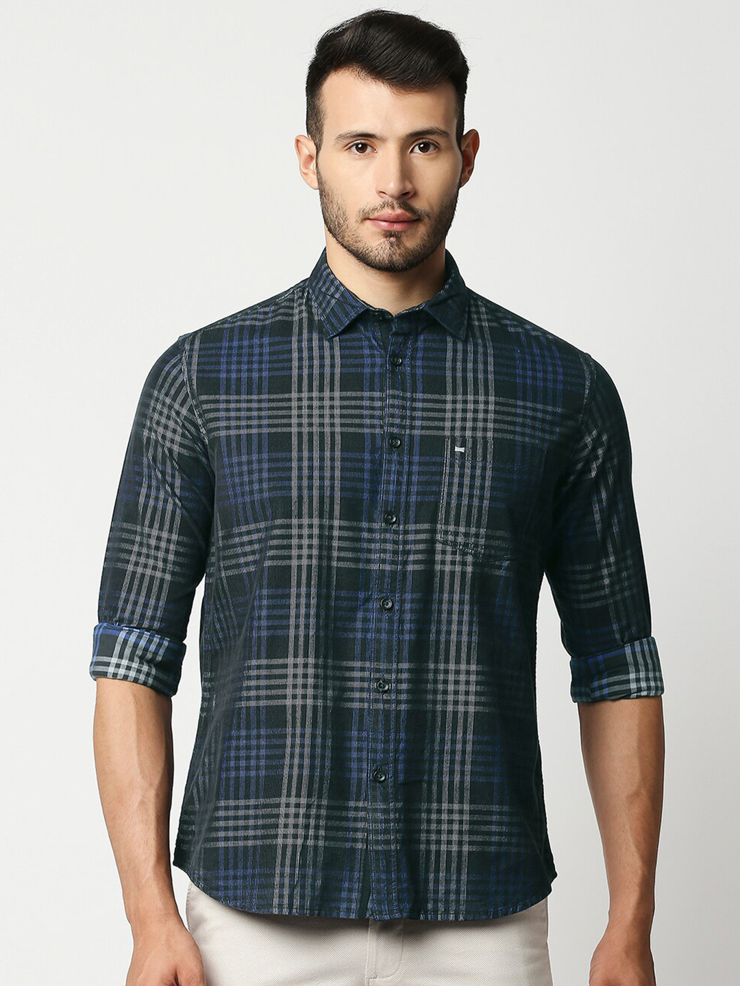 

Basics Men Grey and Blue Cotton Slim Fit Tartan Checks Checked Casual Shirt