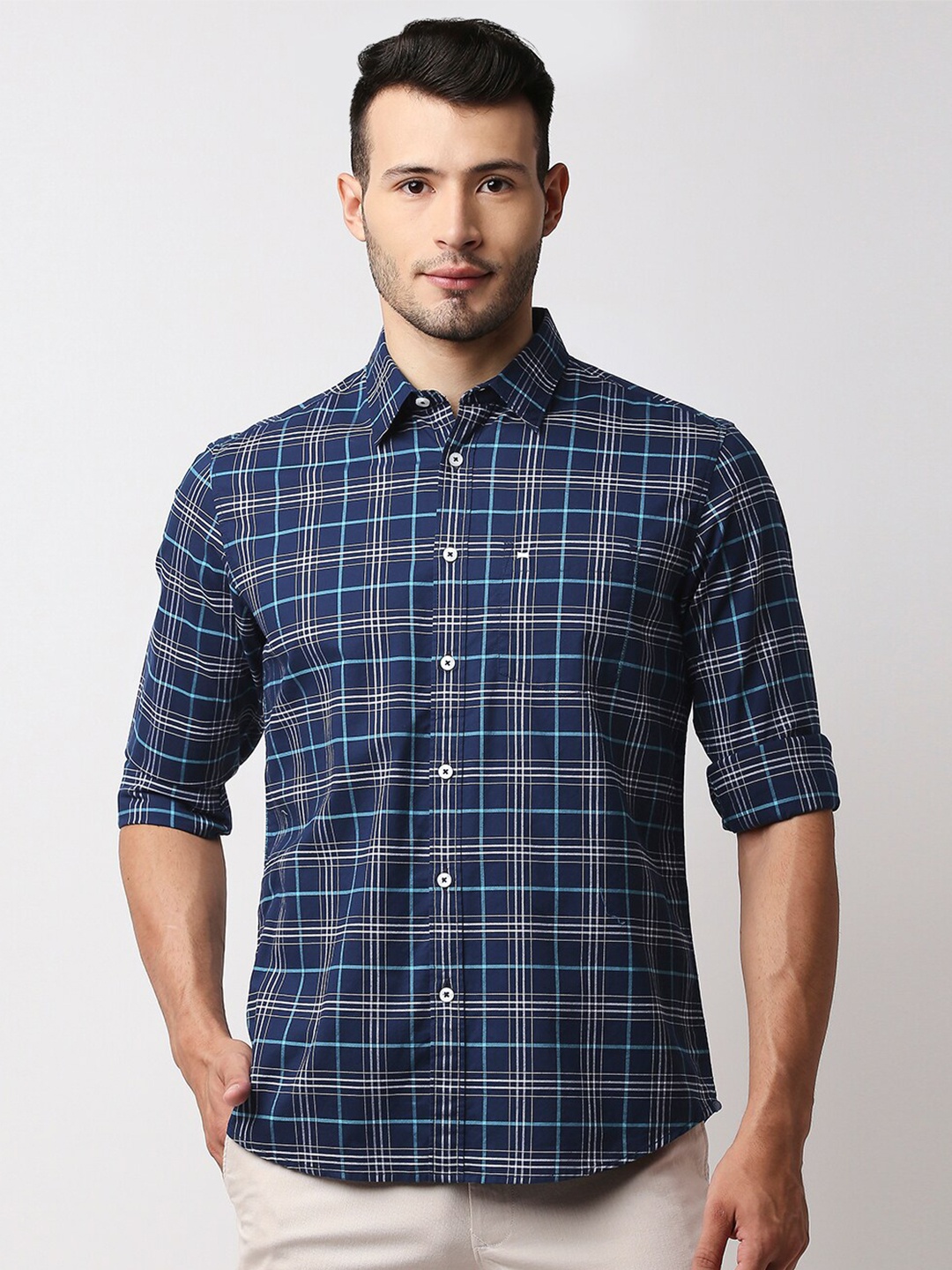

Basics Men Navy Blue and White Cotton Slim Fit Tartan Checks Checked Casual Shirt