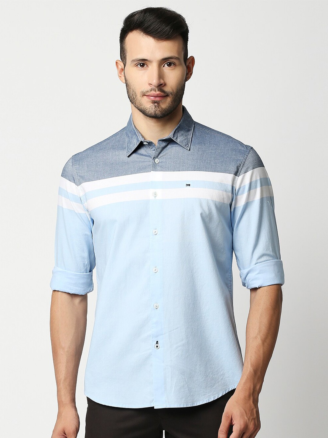 

Basics Men Blue Cotton Slim Fit Horizontal Striped Casual Shirt