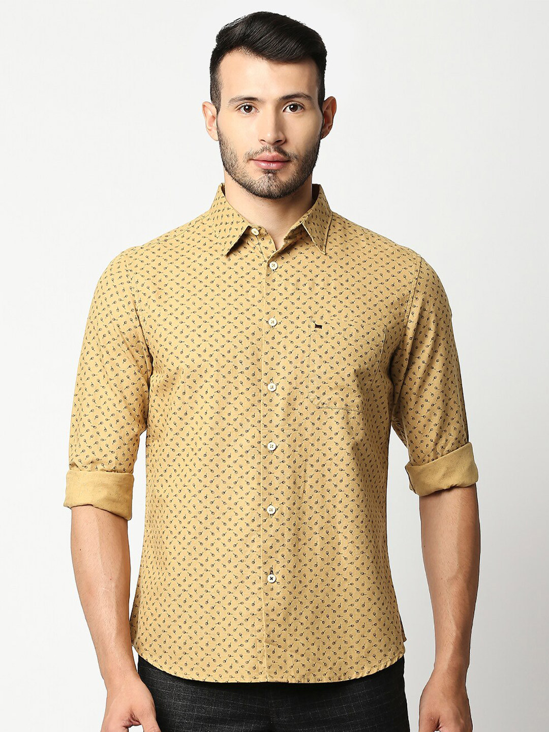

Basics Men Khaki Cotton Slim Fit Printed Casual Shirt