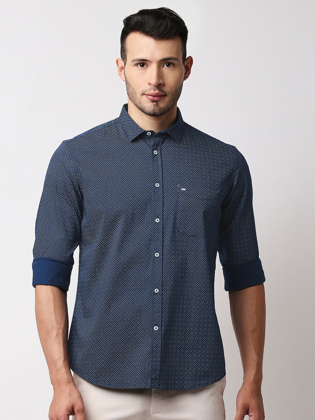 

Basics Men Navy Blue Cotton Slim Fit Printed Casual Shirt