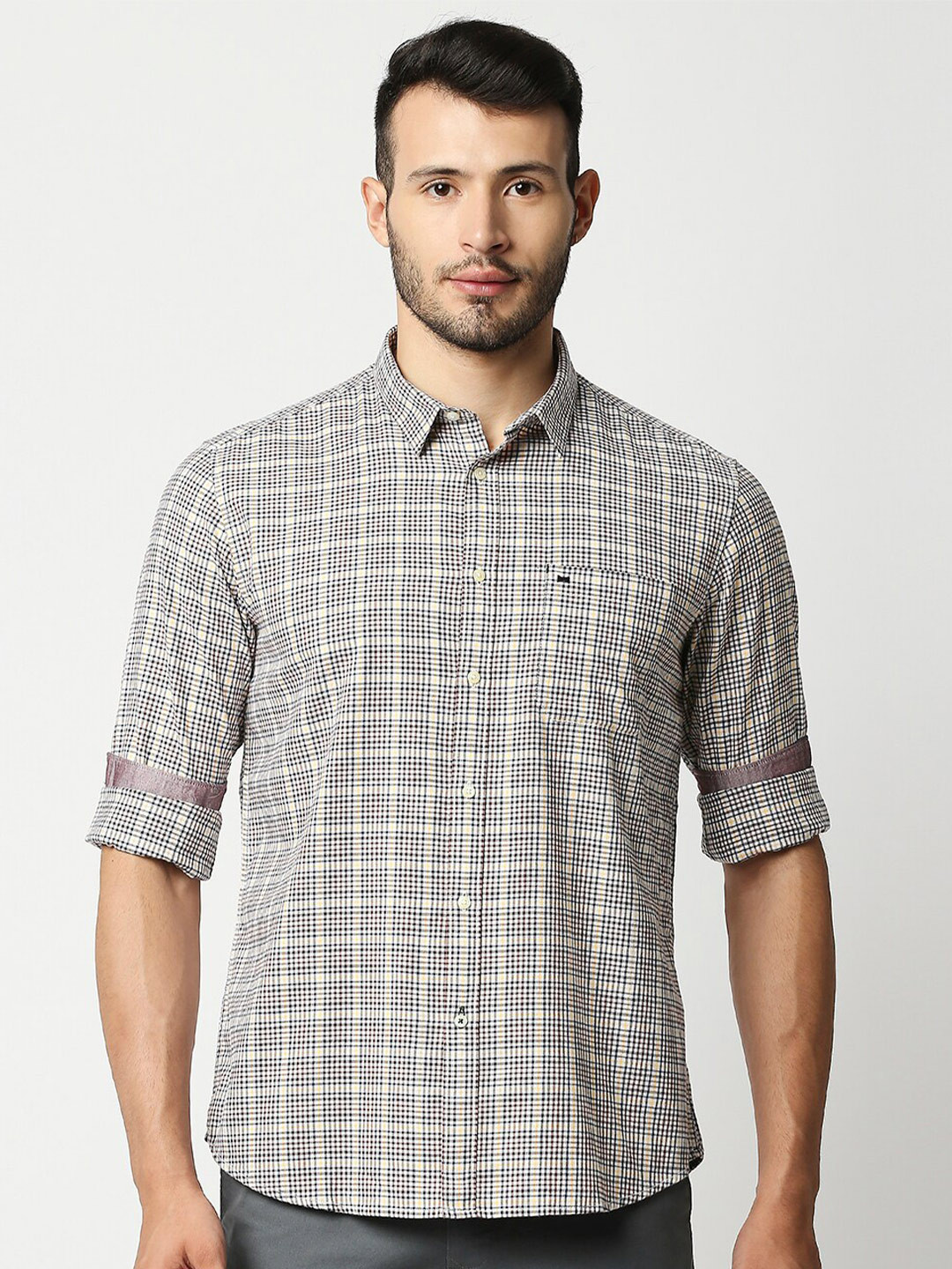 

Basics Men Brown Slim Fit Checked Casual Shirt