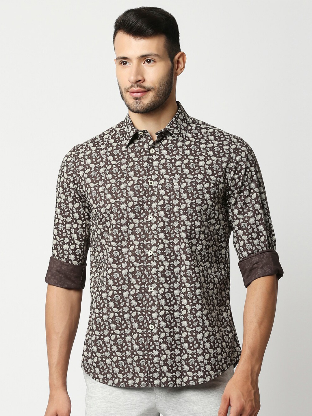 

Basics Men Brown Slim Fit Floral Printed Casual Shirt