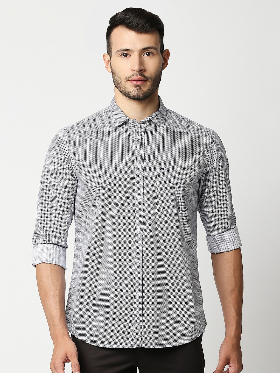 

Basics Men Navy Blue Slim Fit Printed Casual Shirt