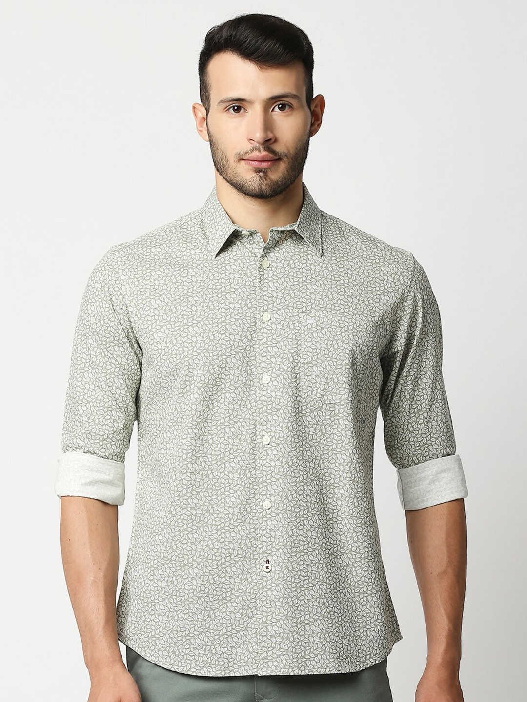 

Basics Men Green Slim Fit Printed Casual Shirt