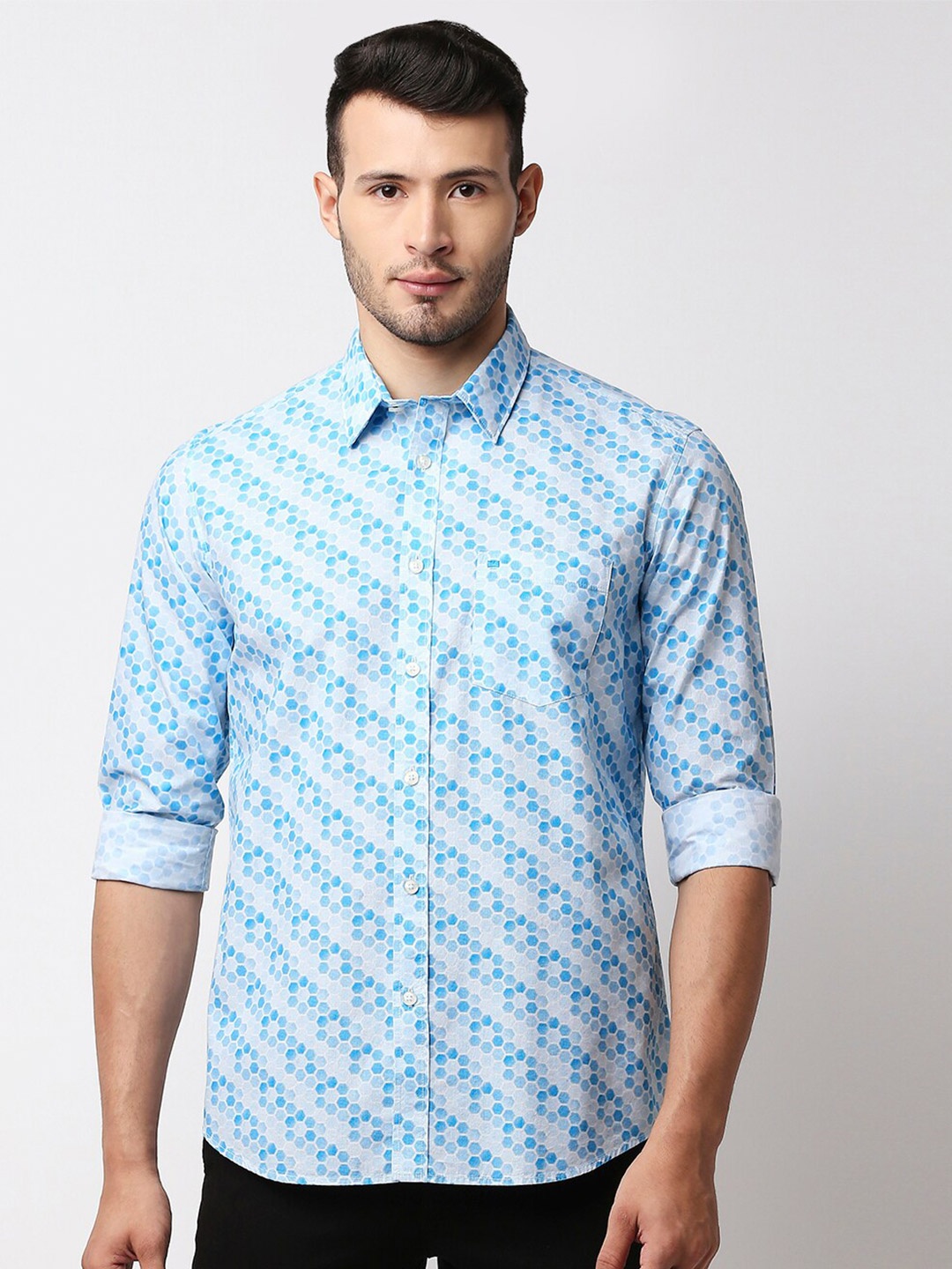 

Basics Men Blue Slim Fit Geometric Printed Casual Shirt
