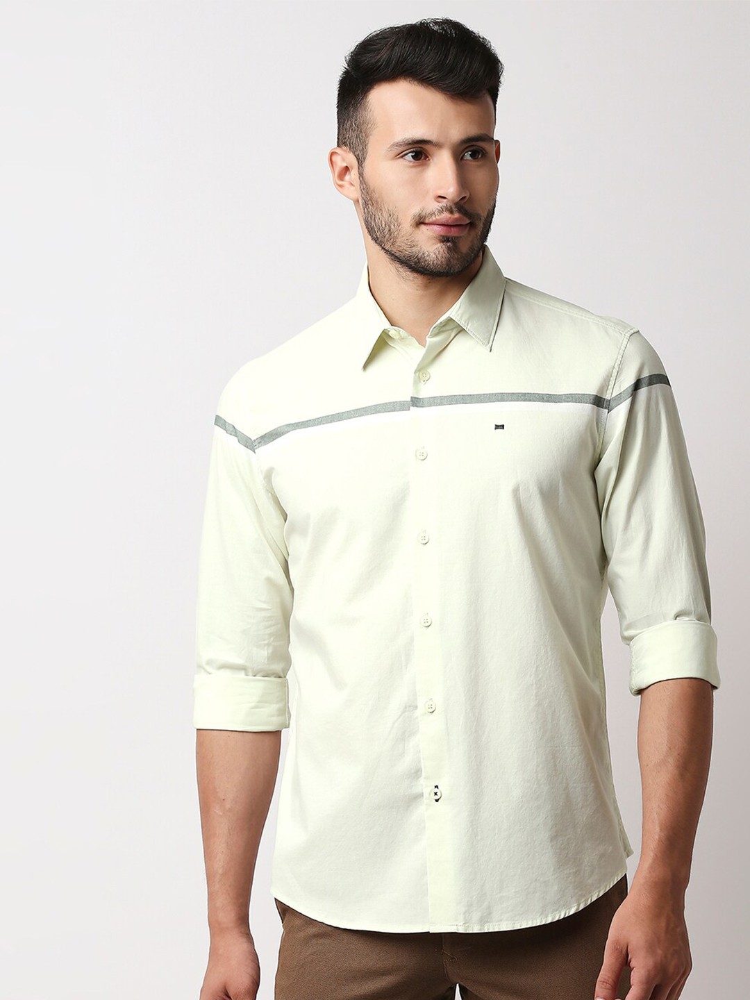 

Basics Men Green Solid Slim Fit Casual Shirt