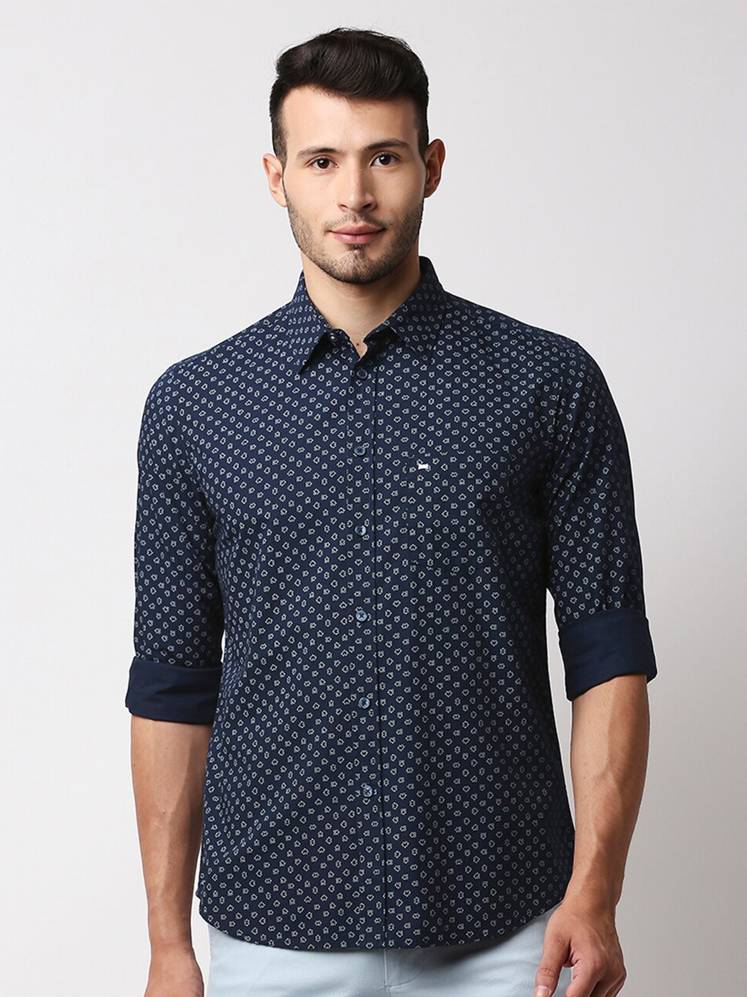 

Basics Men Navy Blue Slim Fit Puzzle Print Casual Shirt