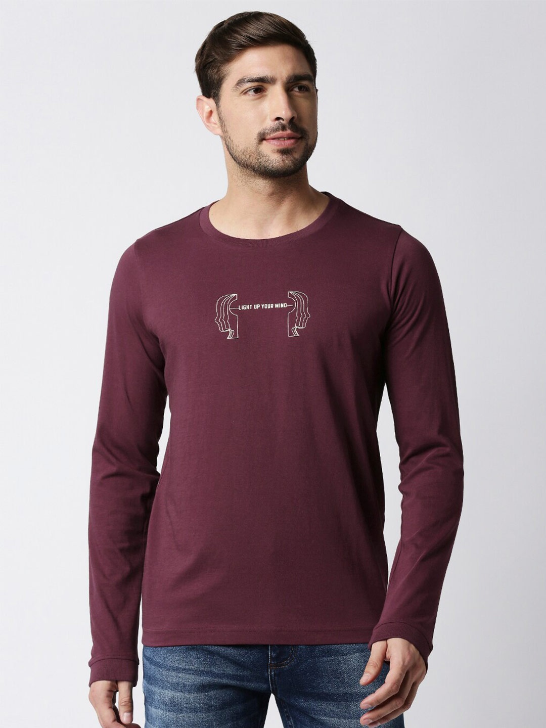 

Basics Men Maroon Slim Fit Cotton T-shirt