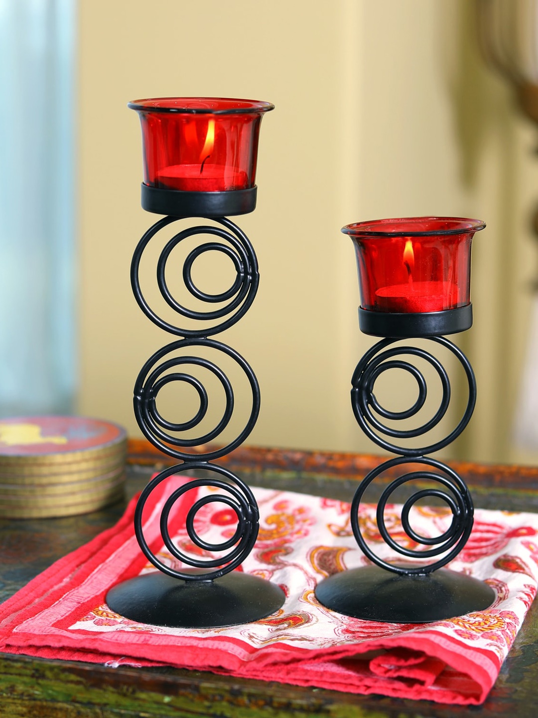 

HOSLEY Set of 2 Black & Red Solid Candle Holders With Glass
