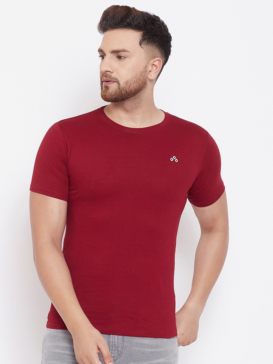 

ALIZA Men Maroon Slim Fit T-shirt