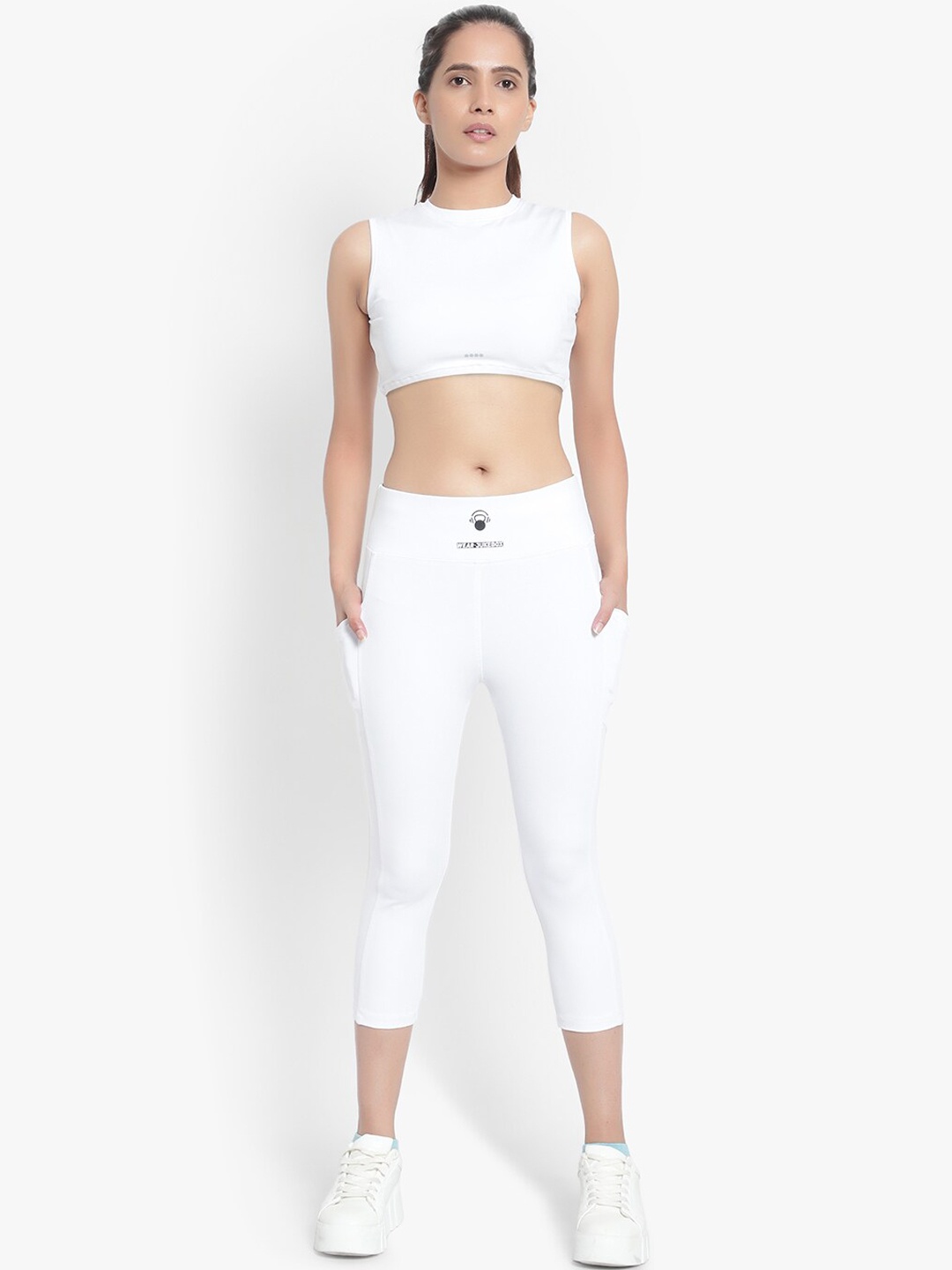 

Wearjukebox Women White Solid Co-ords Set