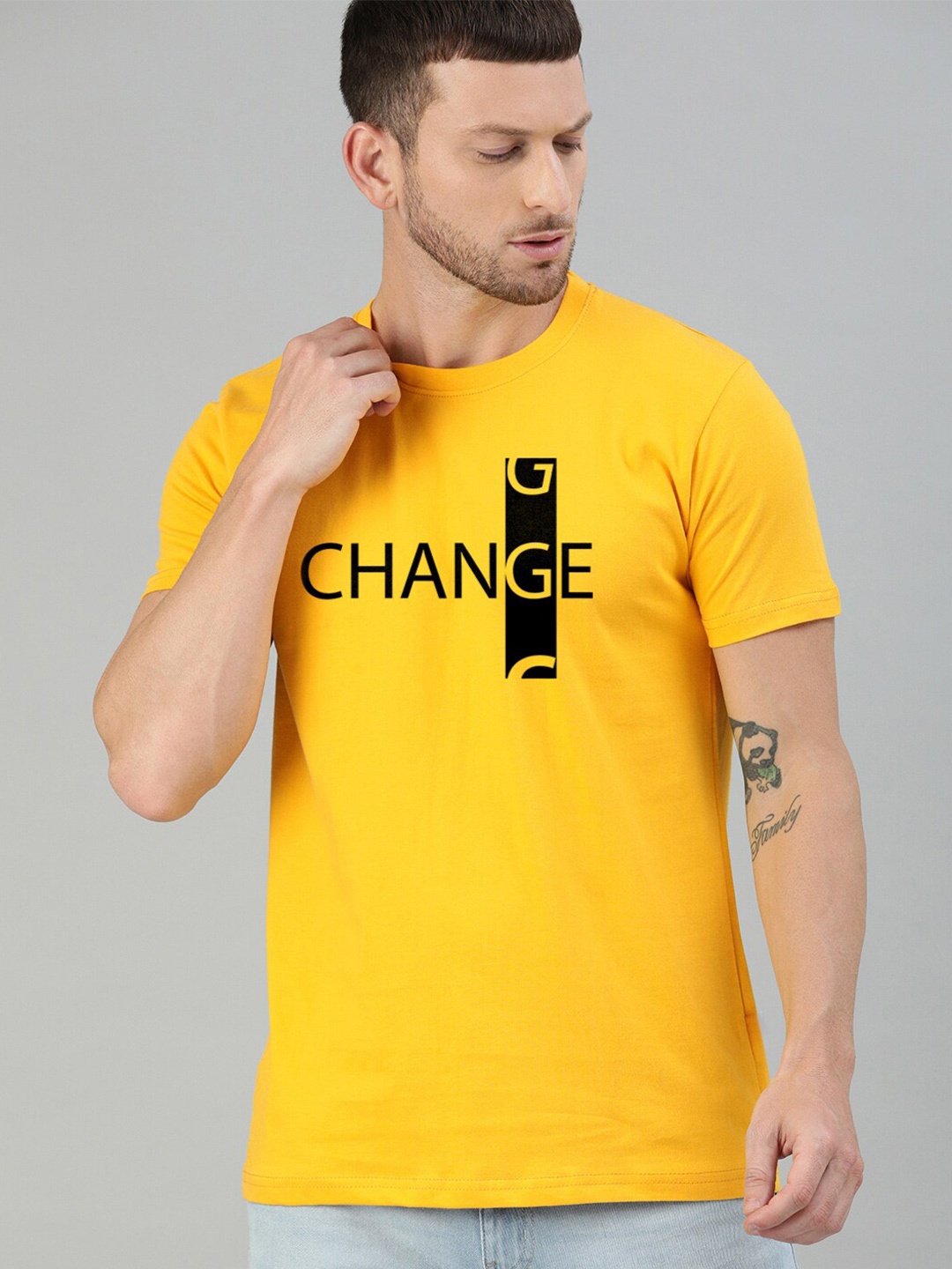 

UNSULLY Men Yellow Typography Printed Cotton T-shirt